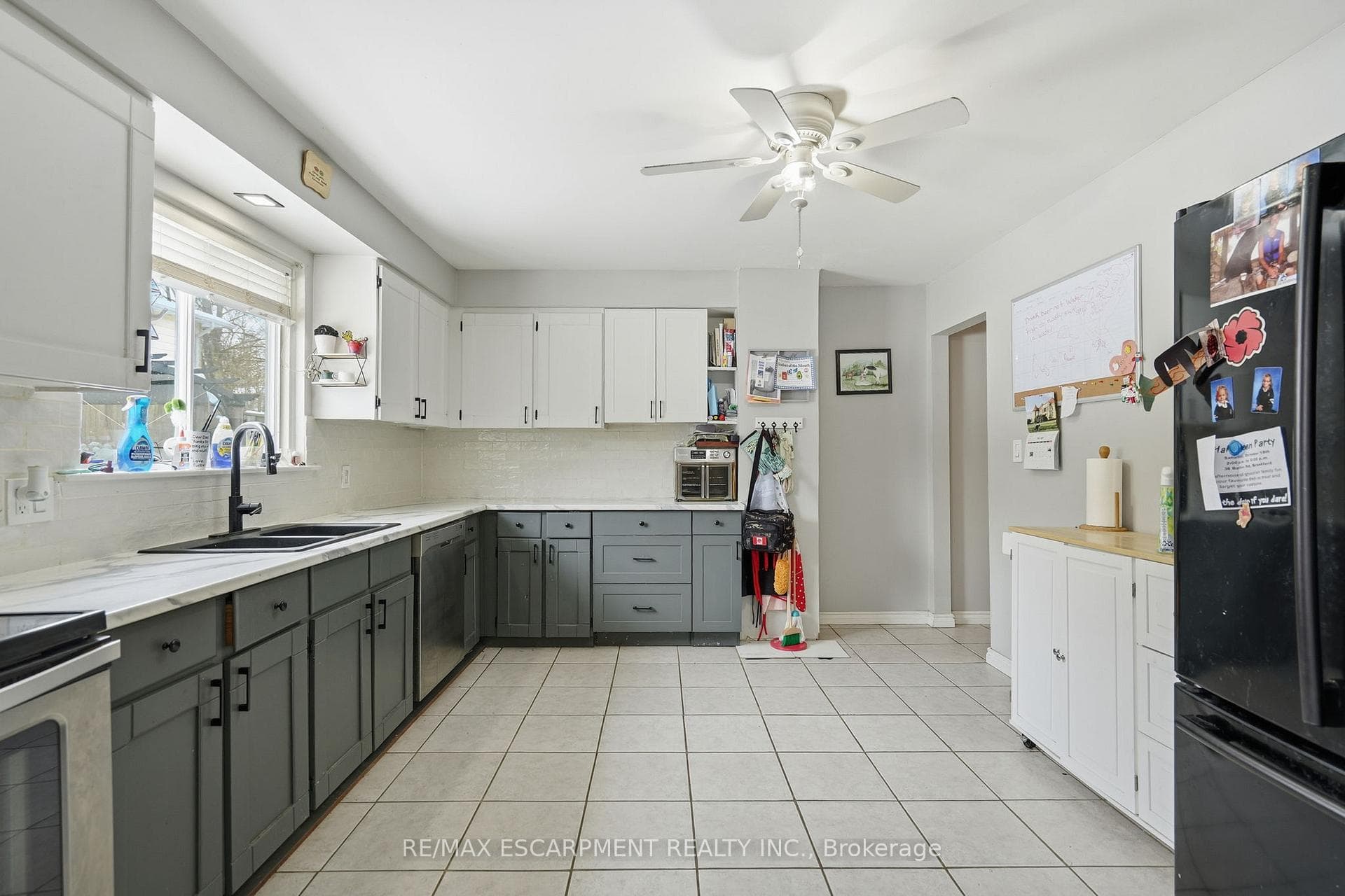 17 Strawberry Lane photo 7