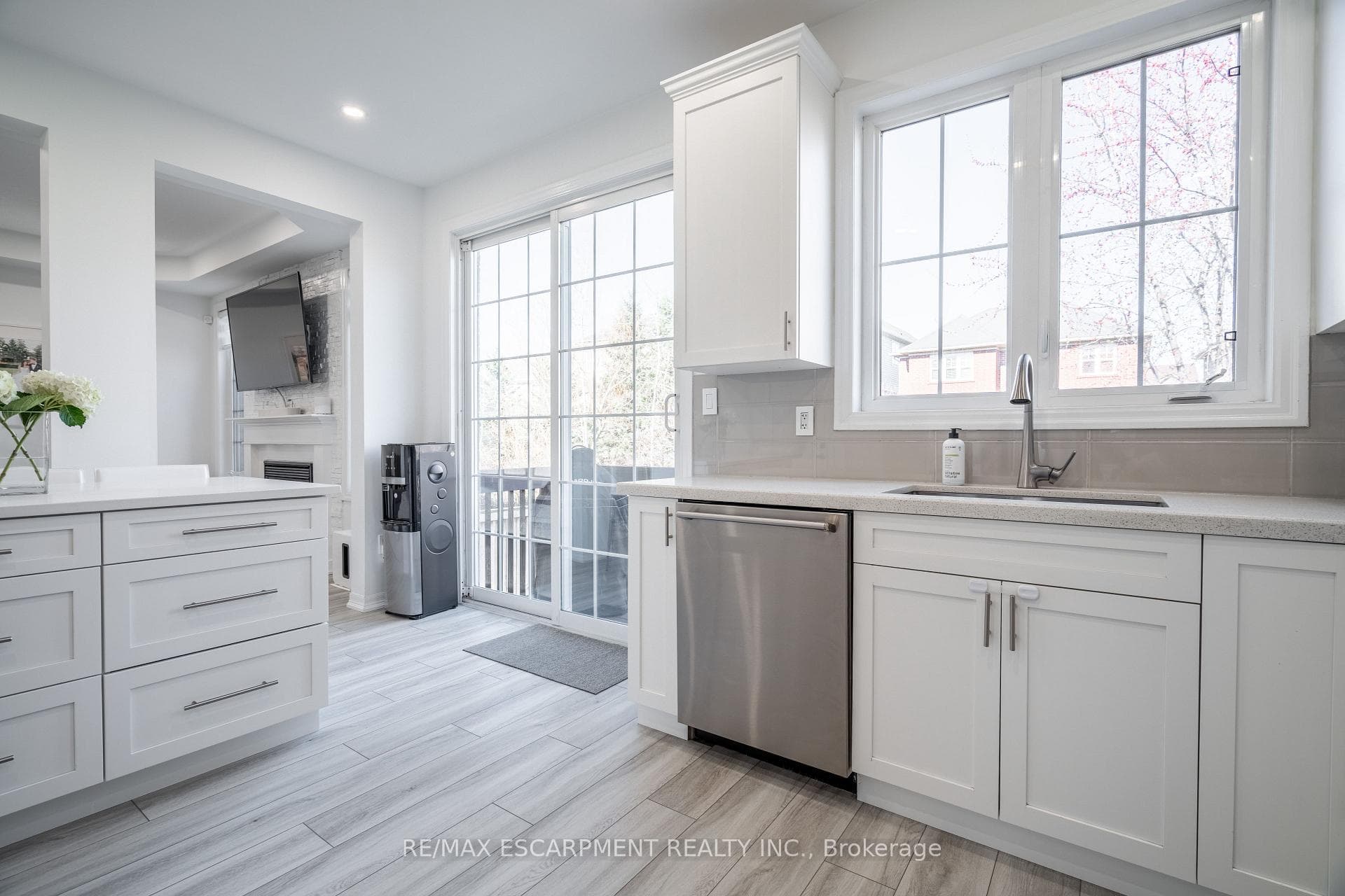 80 Montreal Circle photo 11