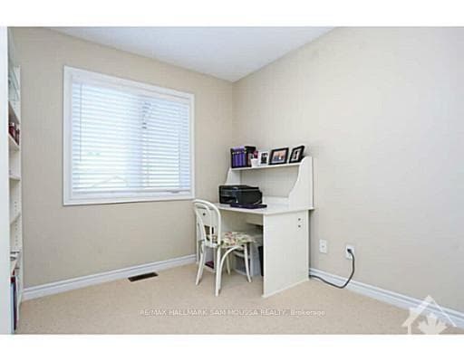263 KINGHAVEN Crescent photo 16