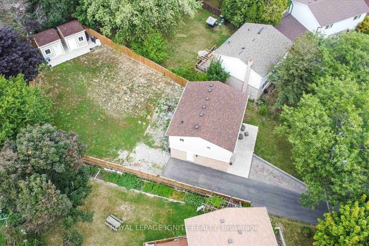 111 Dunsfold Drive photo 26