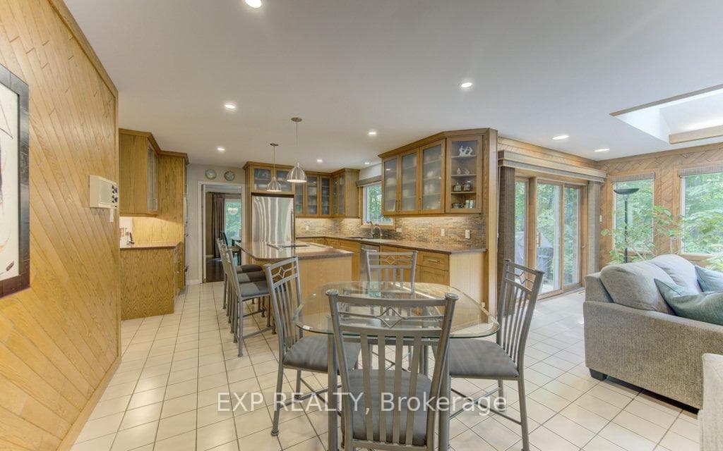 318 Shakespeare Place photo 18
