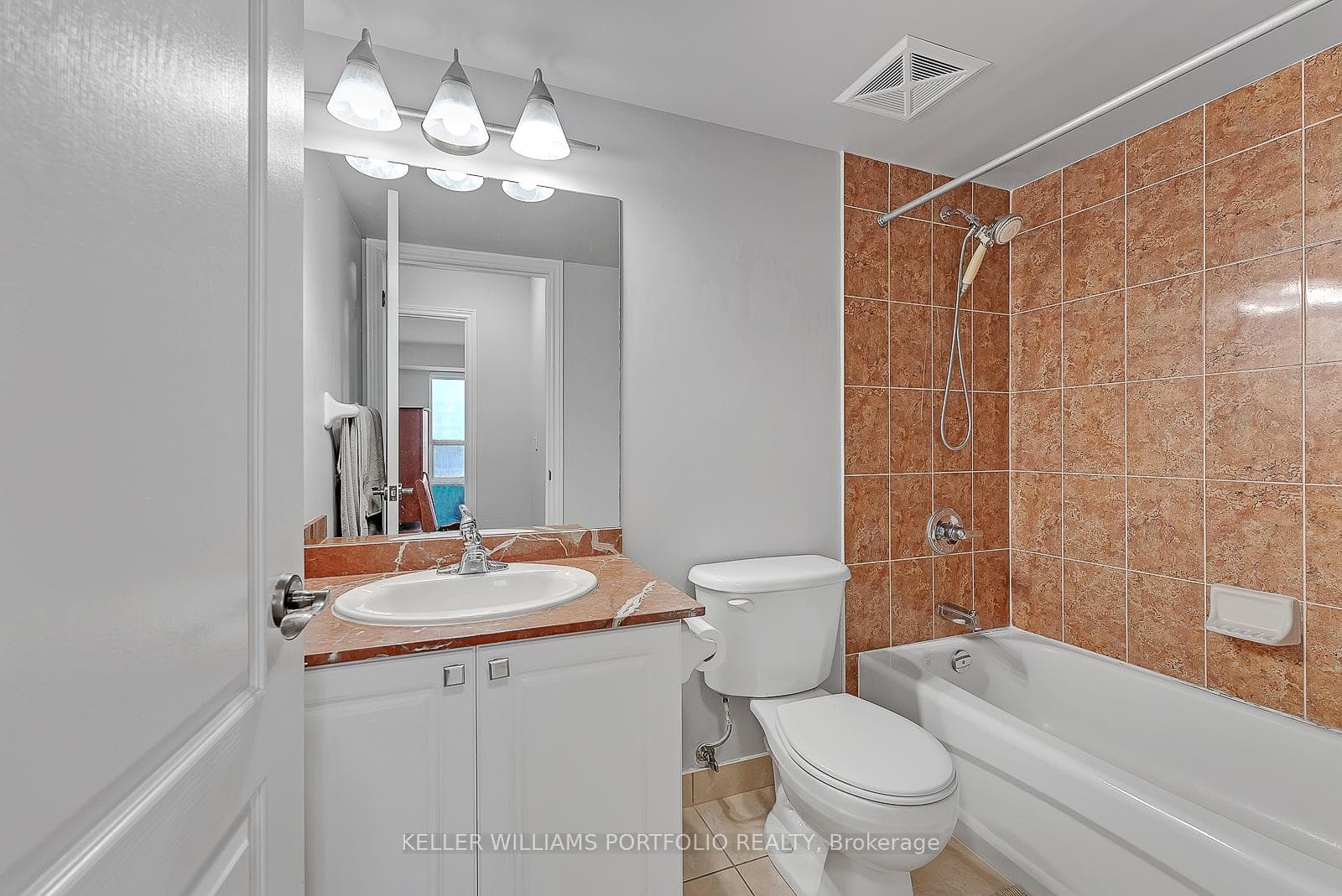 15 North Park Road Unit 1417 photo 17