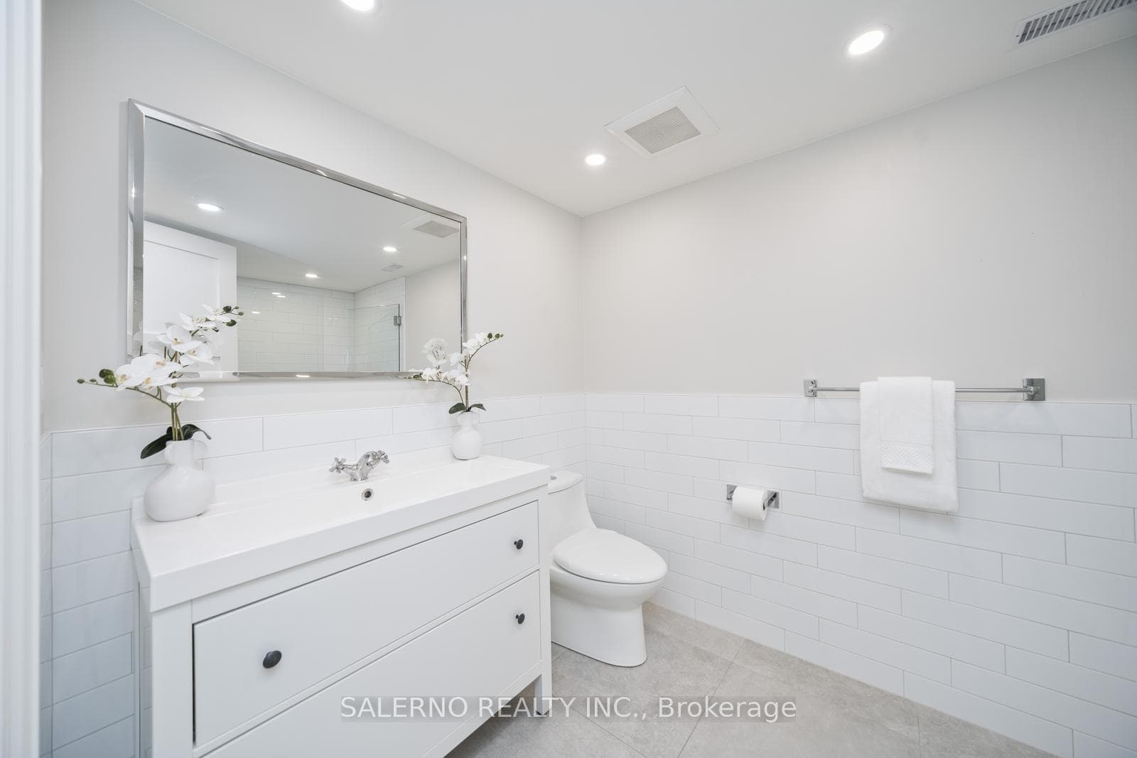 71 Hurricane Avenue photo 32