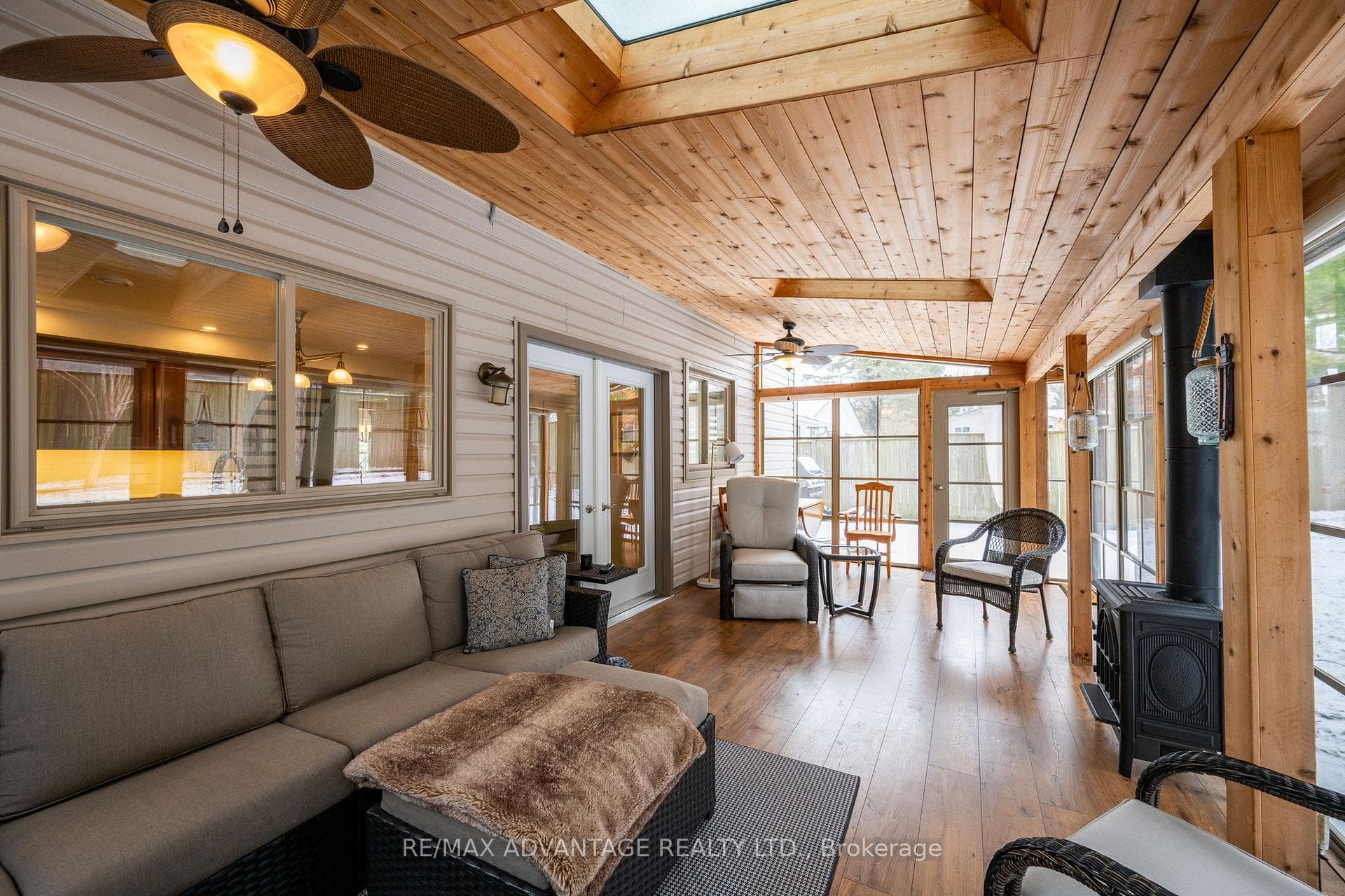 120 Edgehill Crescent photo 17