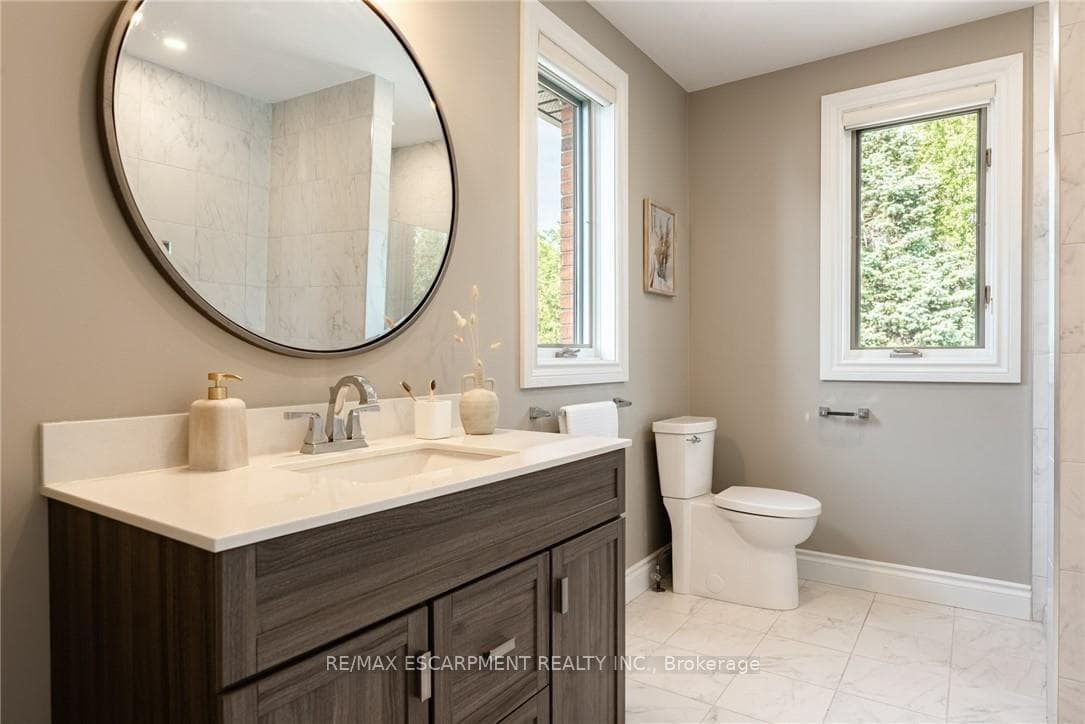 17 Lochside Drive photo 44