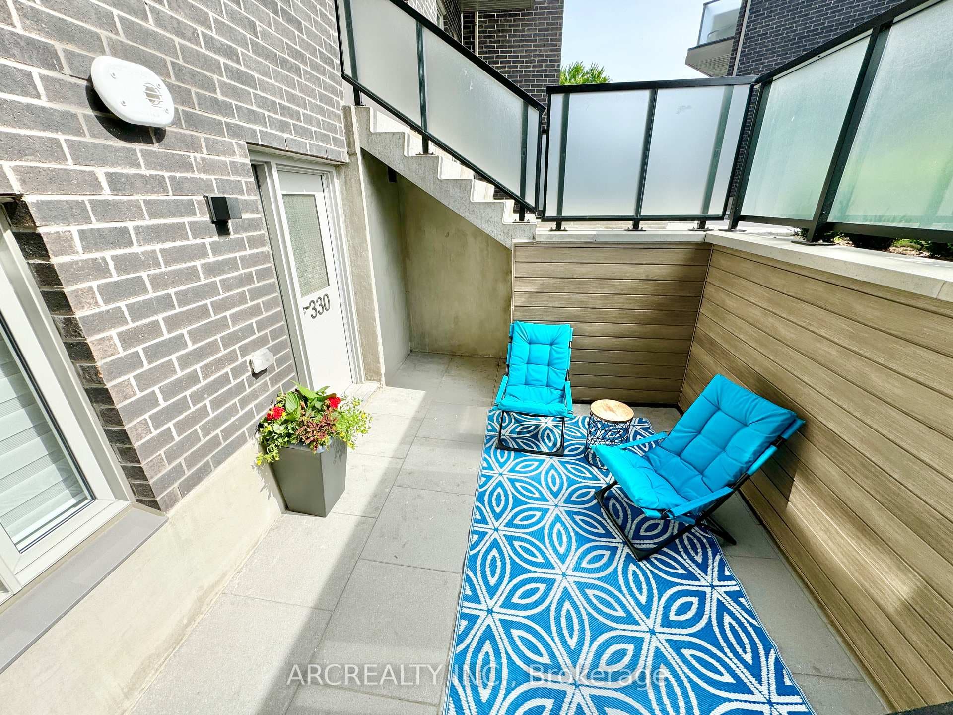 2787 Eglinton Avenue Unit 330 photo 2