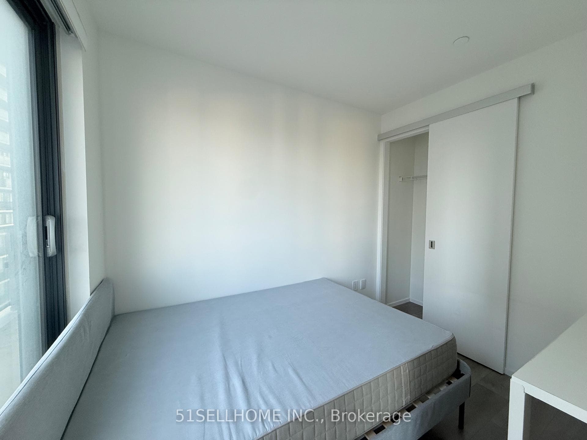 159 Dundas Street Unit 2205 photo 8