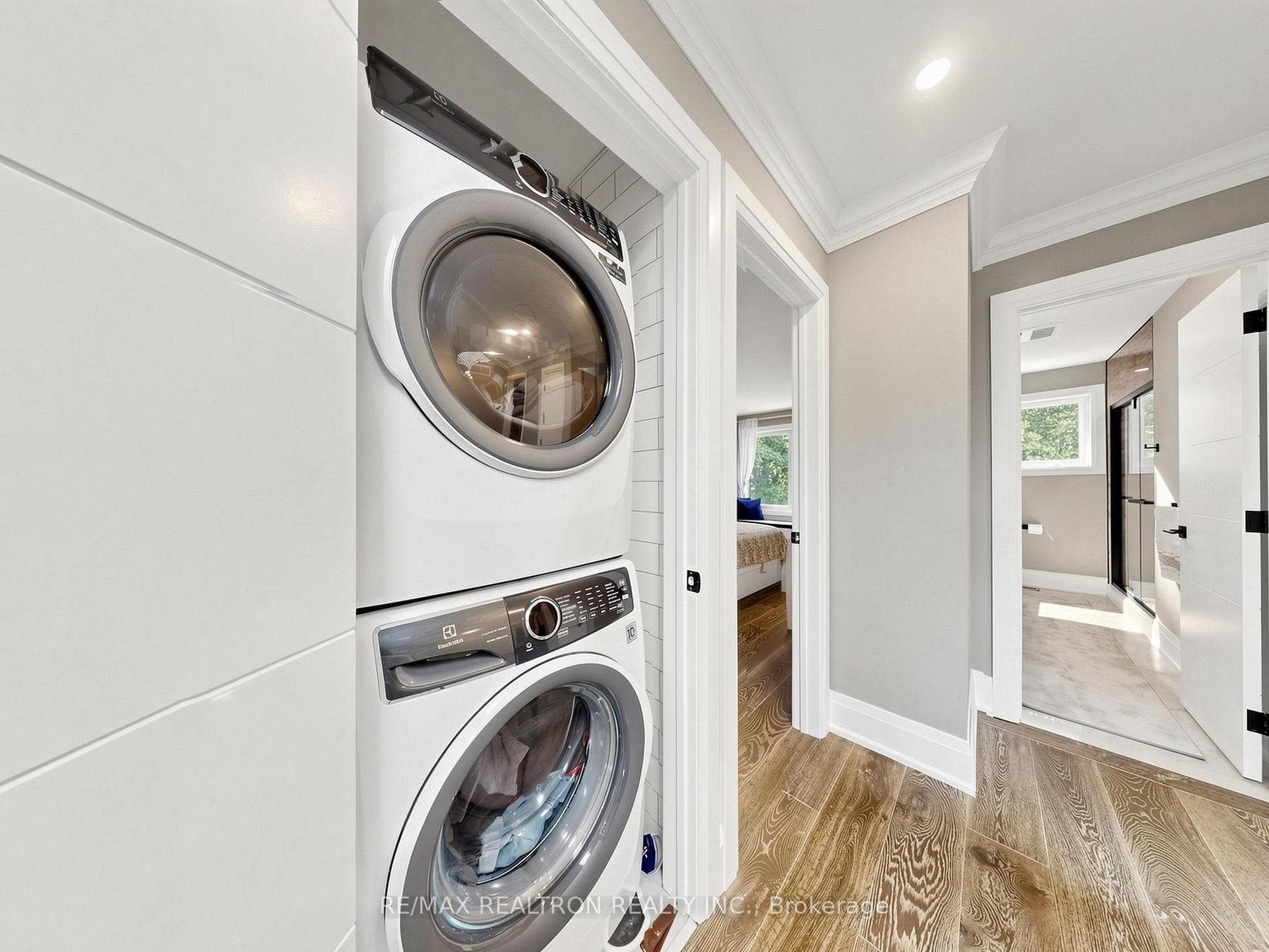 132 Stilecroft Drive photo 35