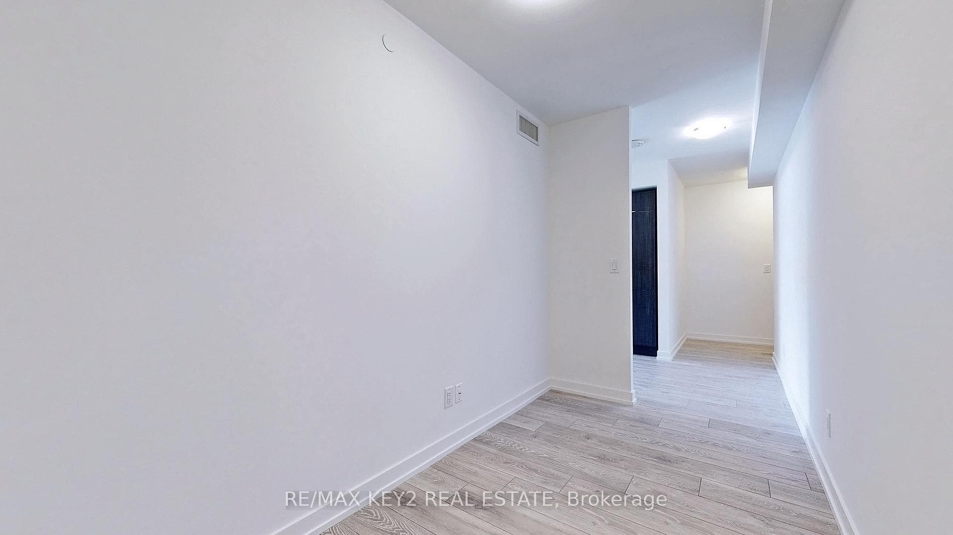 159 Wellesley Street Unit 2201 photo 20