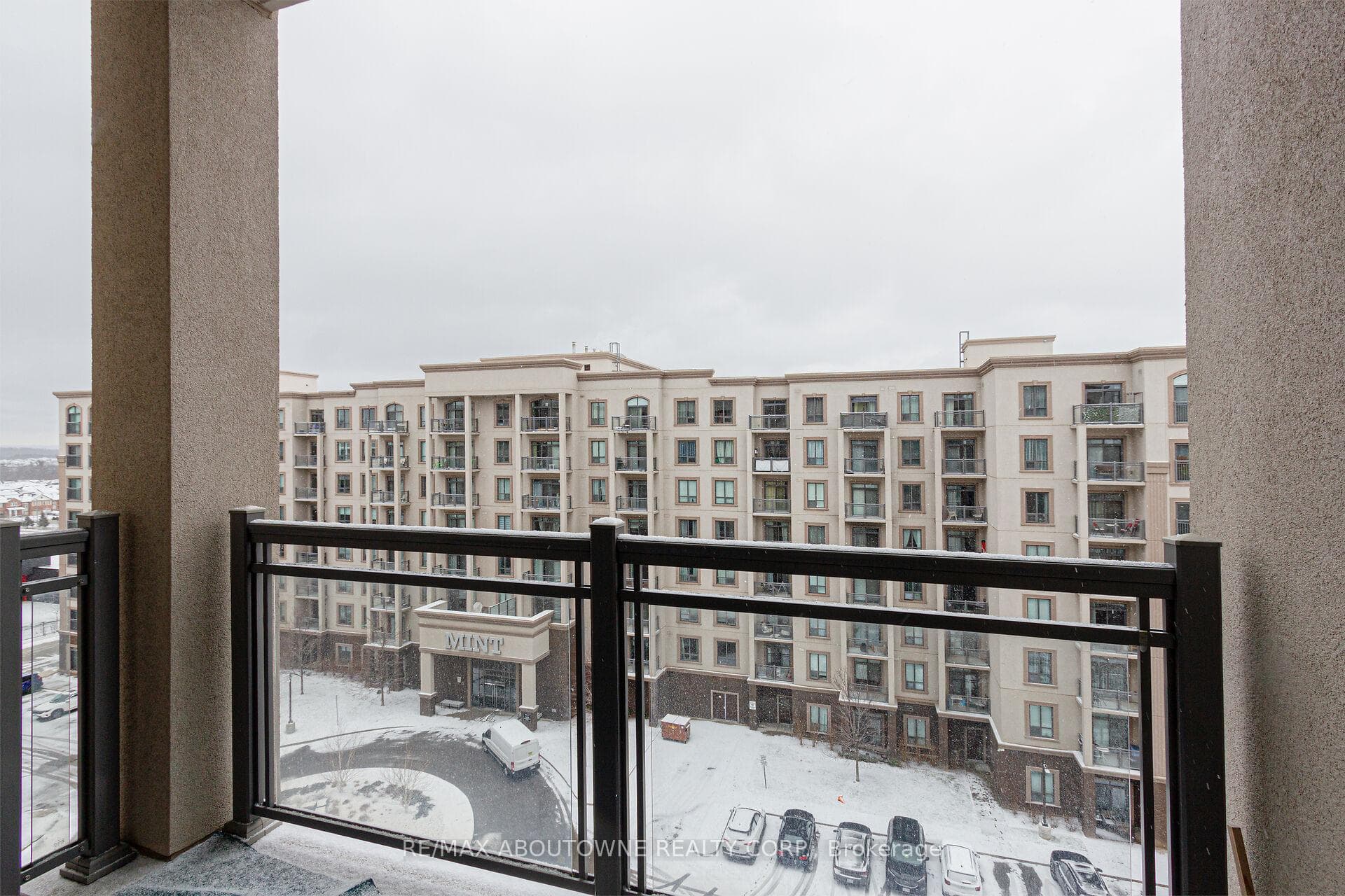2486 Old Bronte Road Unit 703 photo 19