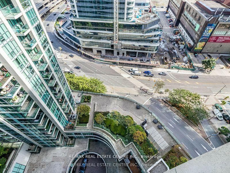 12 Yonge Street Unit 2002 photo 40