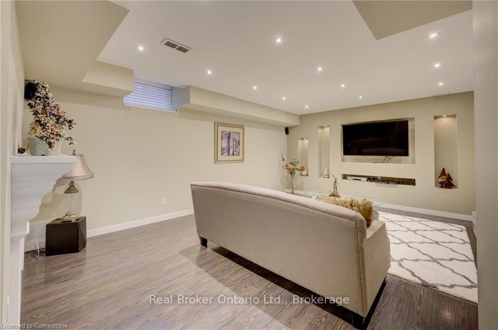 88 Keith Street photo 26