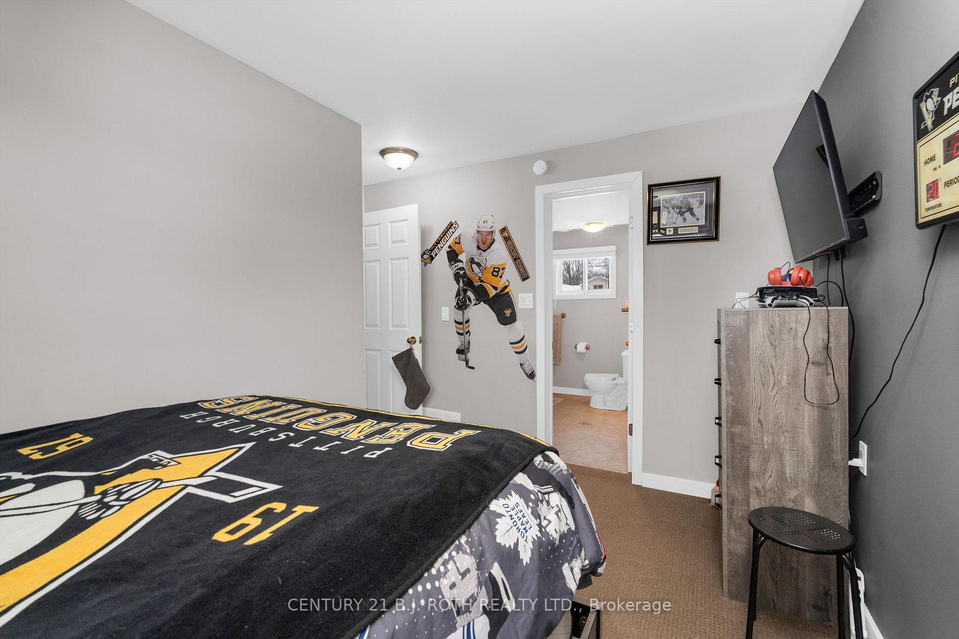 440 Barrie Road photo 25
