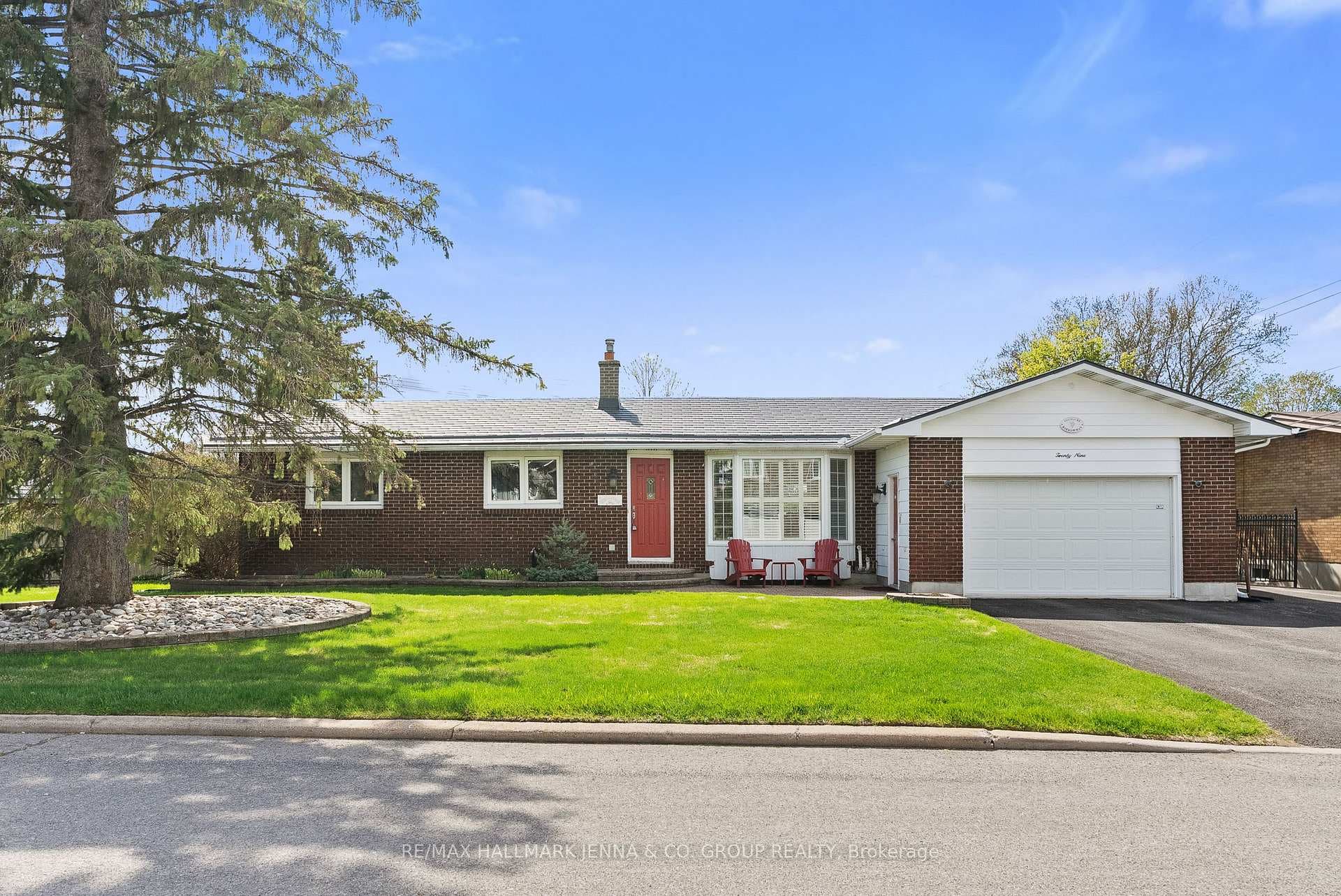 29 Kingsbury Avenue photo 1