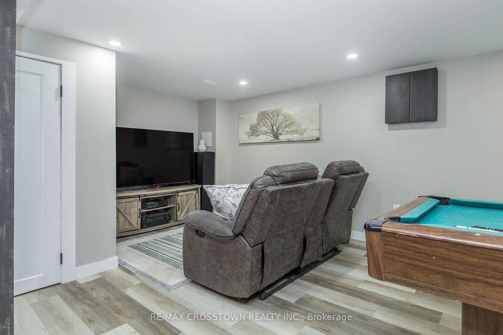 281 Elizabeth Street photo 22