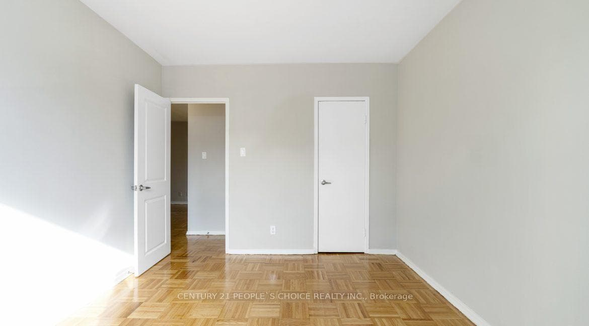 183 Berry Road Unit 302 photo 10