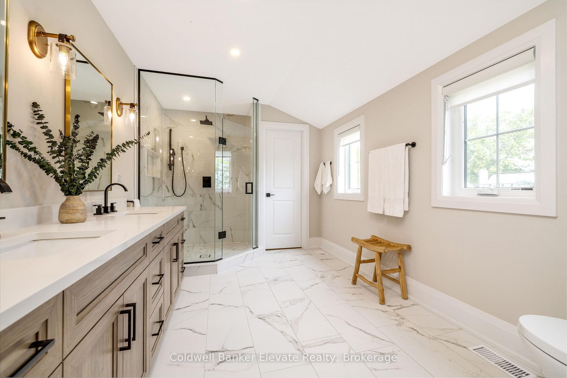 244 Bell Street photo 33