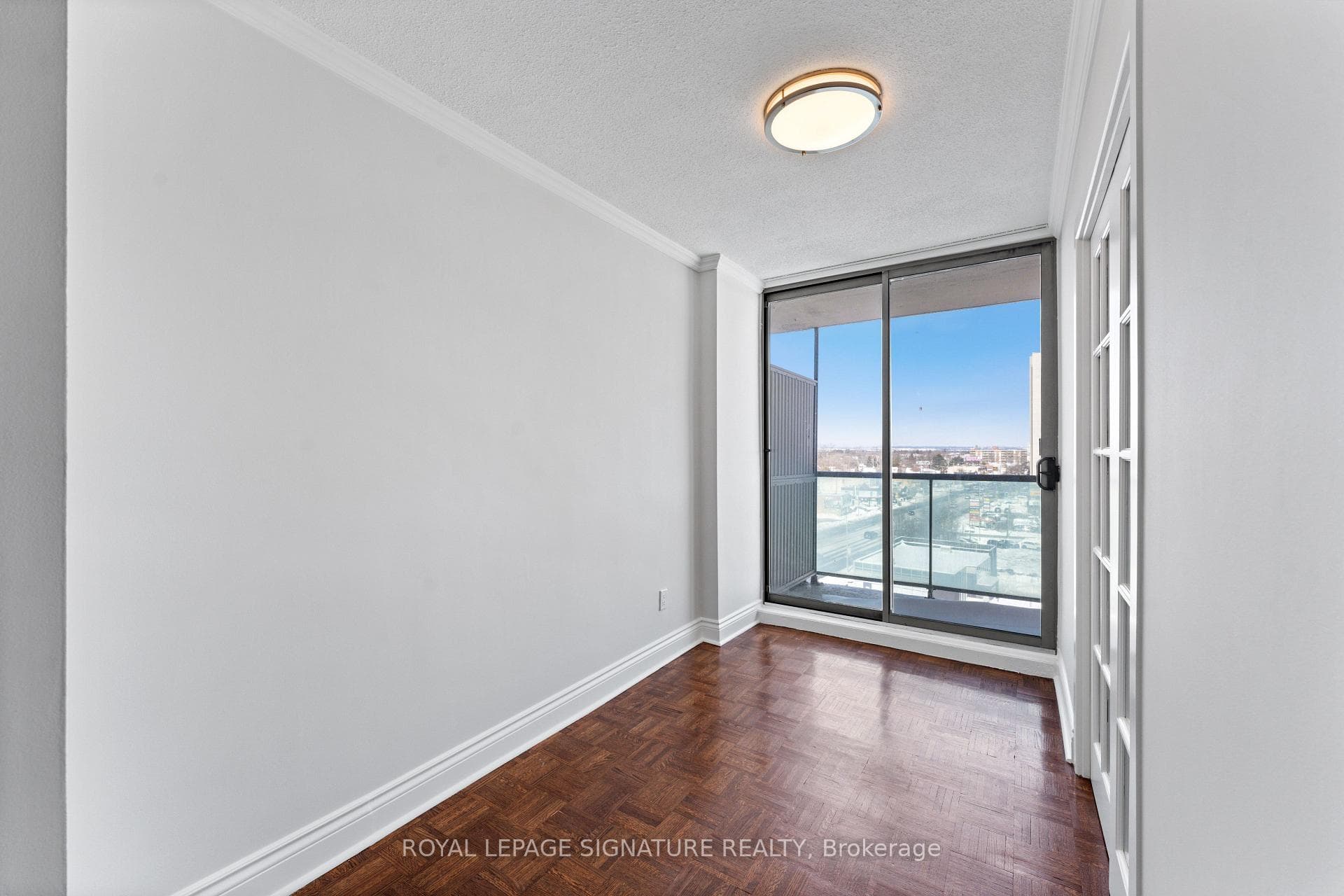5949 Yonge Street Unit 802 photo 16