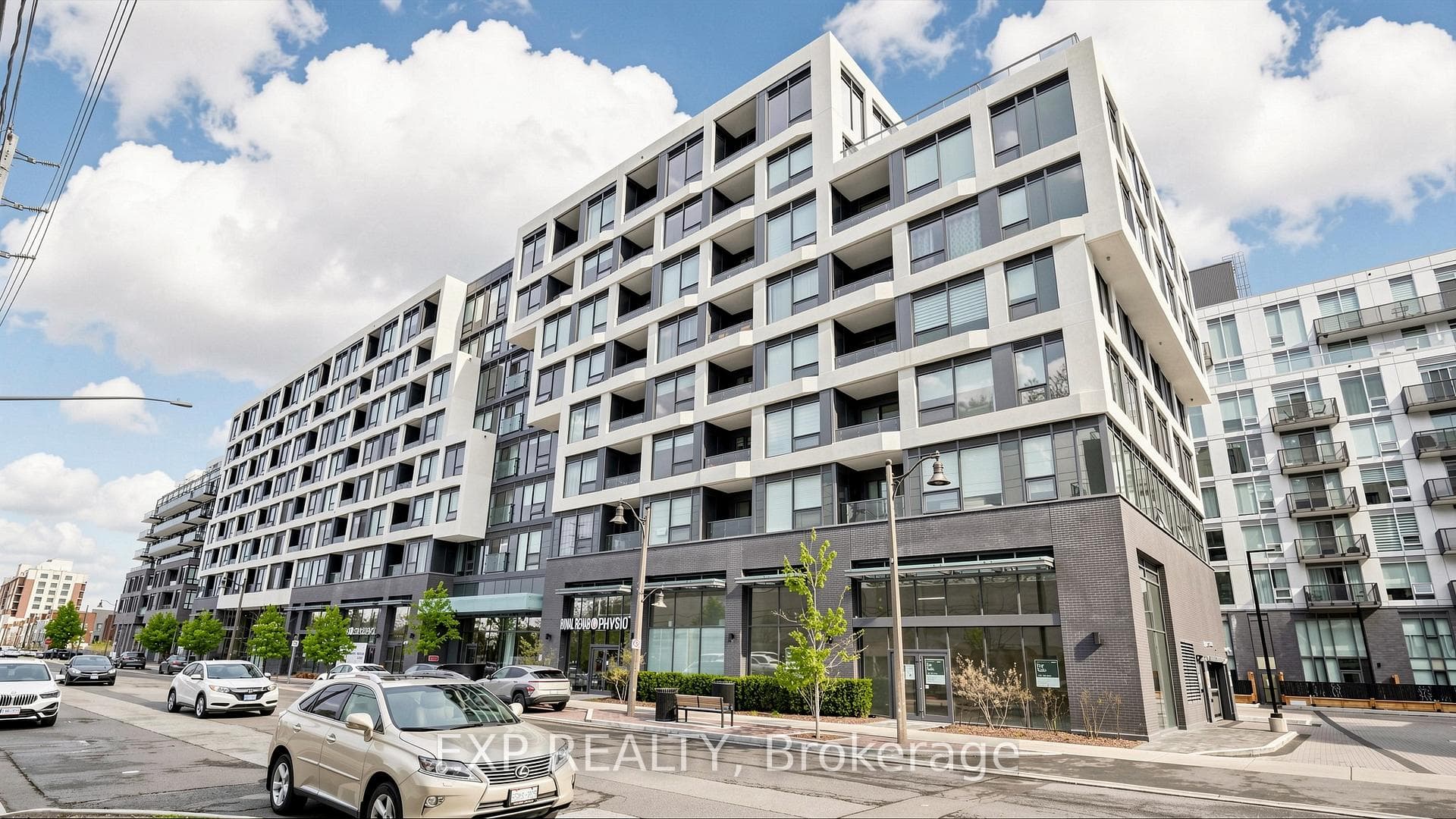 2450 Old Bronte Road Unit 713 photo 2