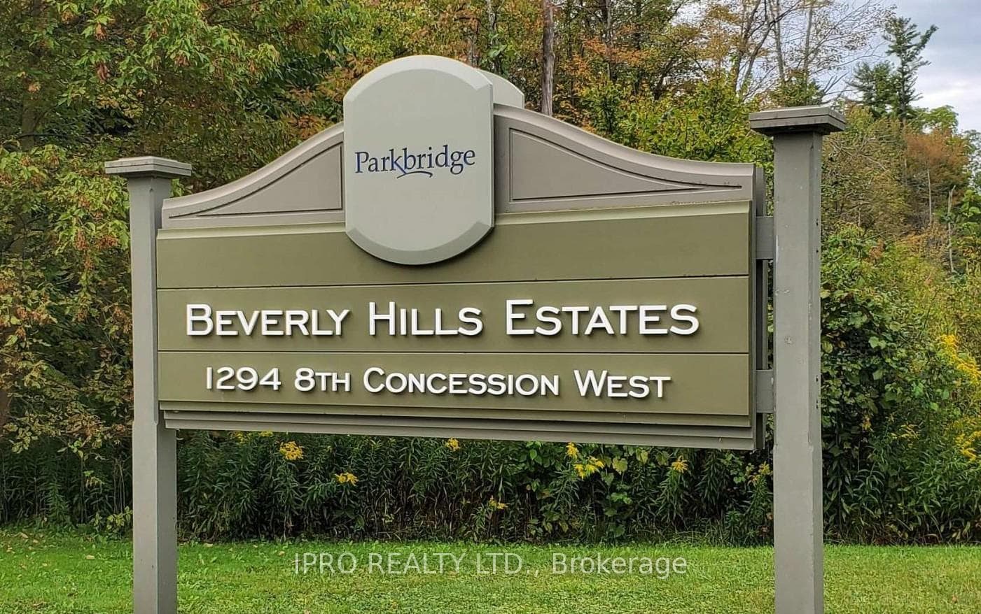 137 Maple Crescent photo 29