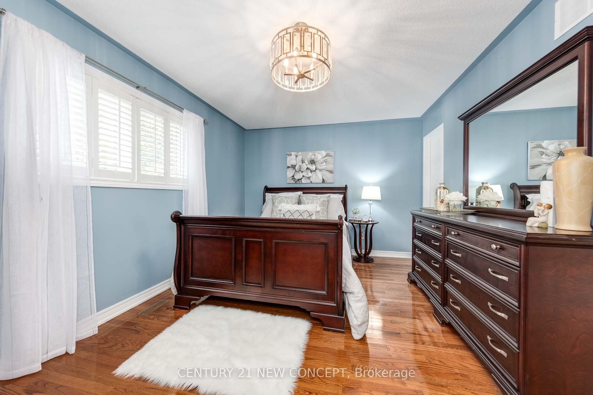 32 Strawberry Hill Court photo 24