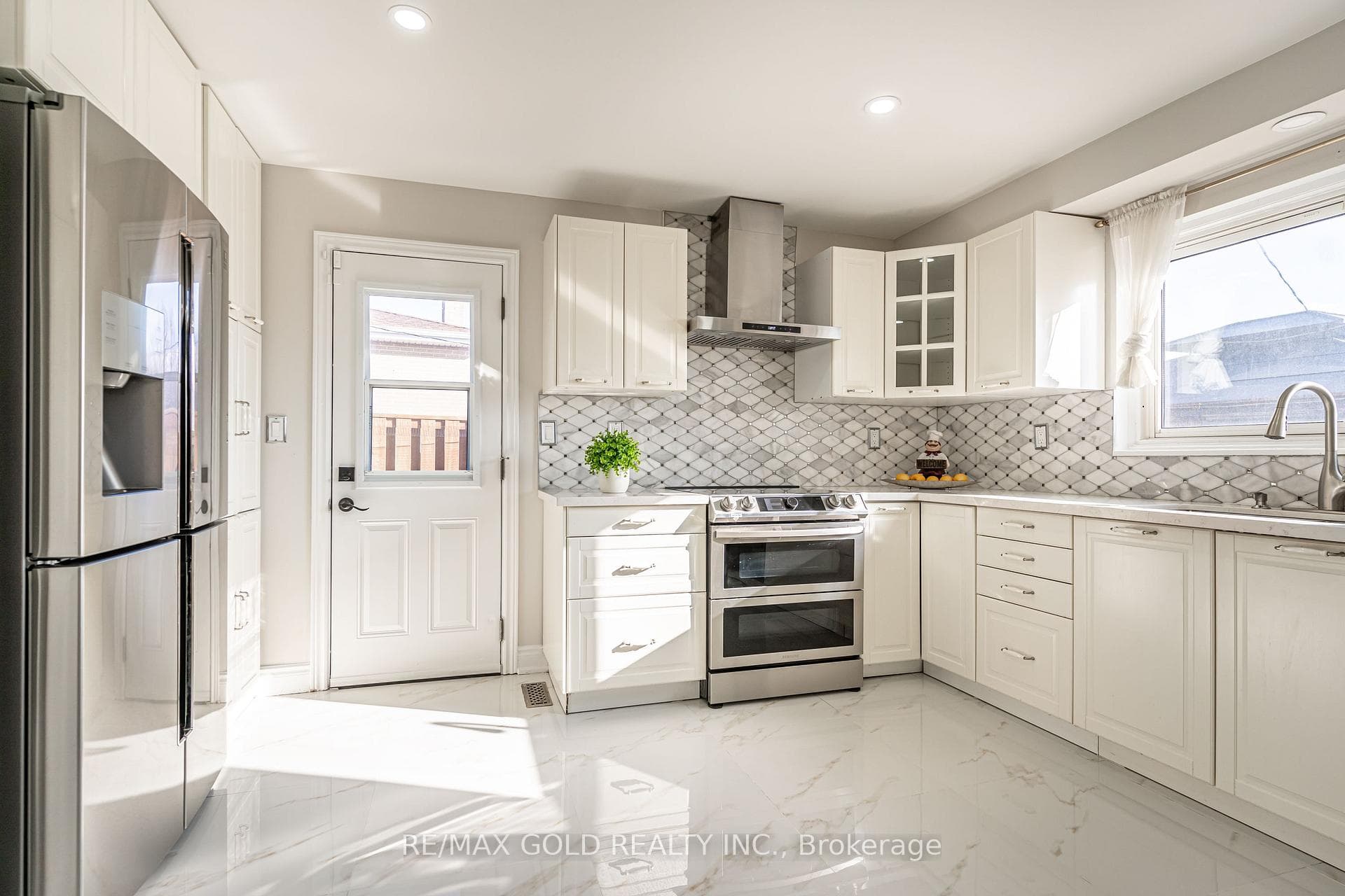 9 Dalton Place photo 12