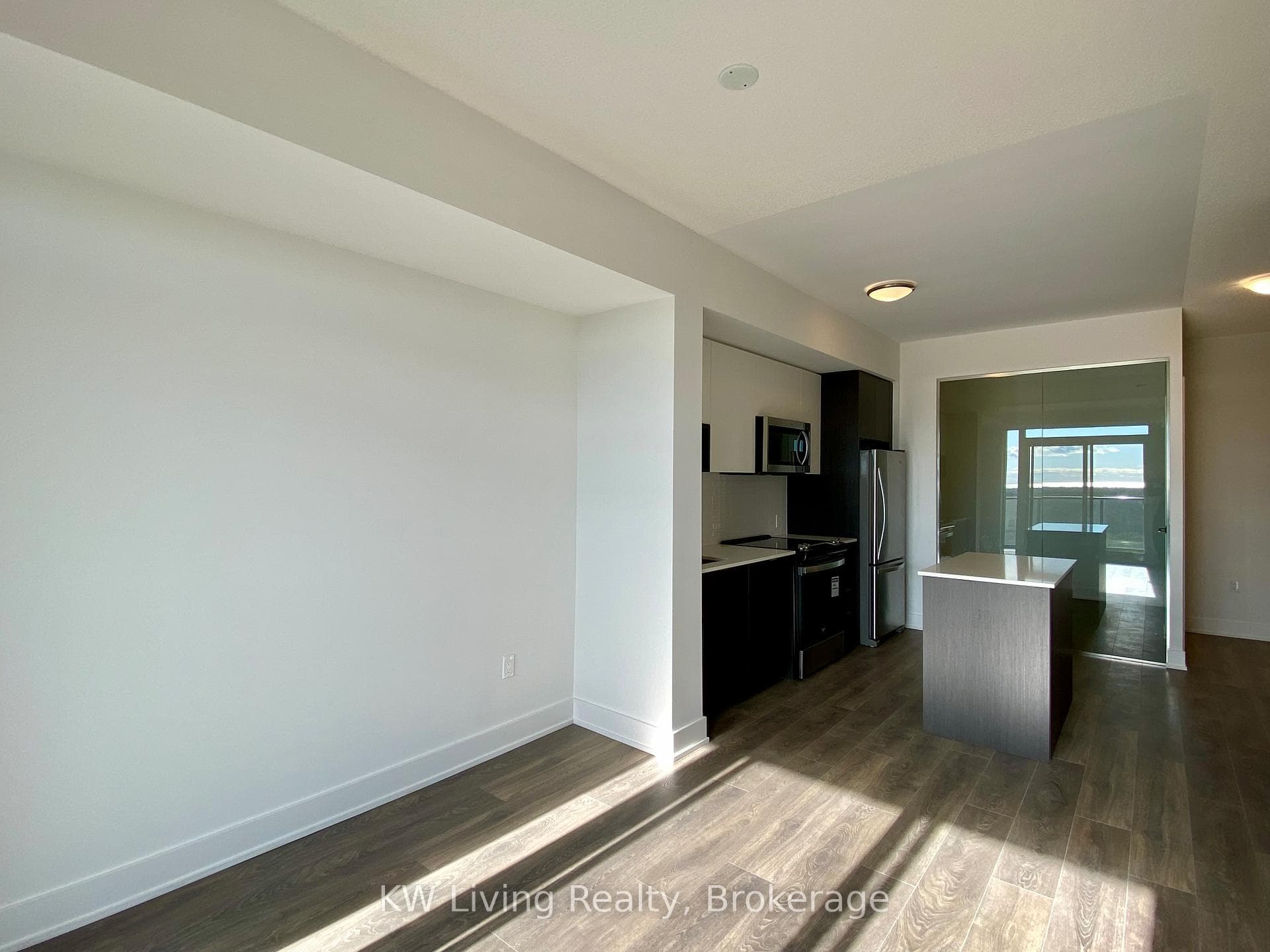 202 Burnhamthorpe Road Unit 1210 photo 8