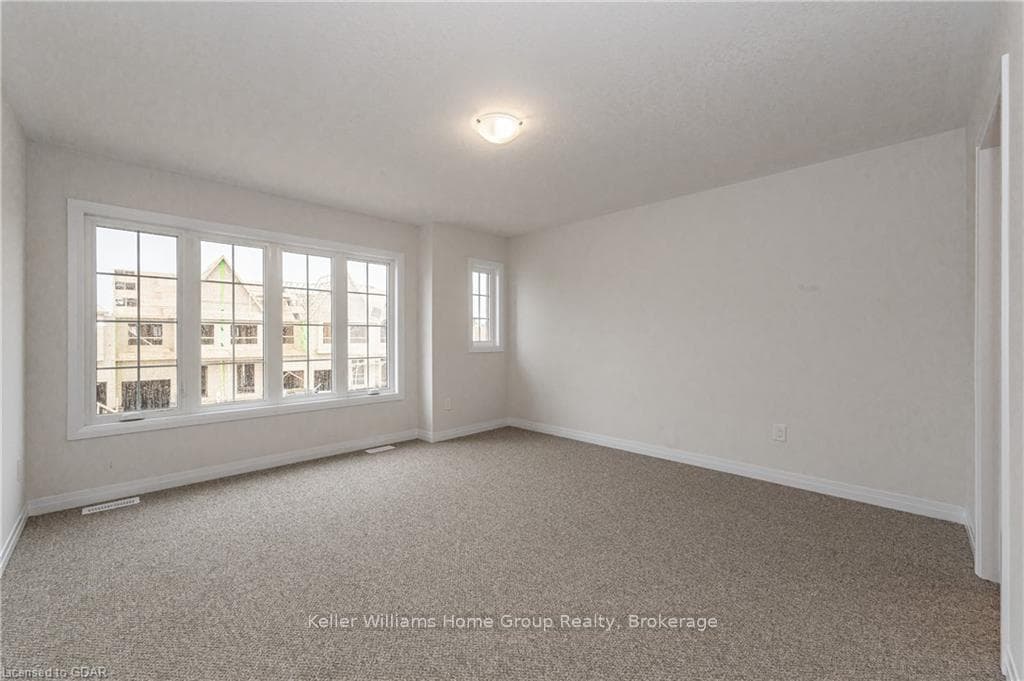 425 ADELAIDE Street photo 28