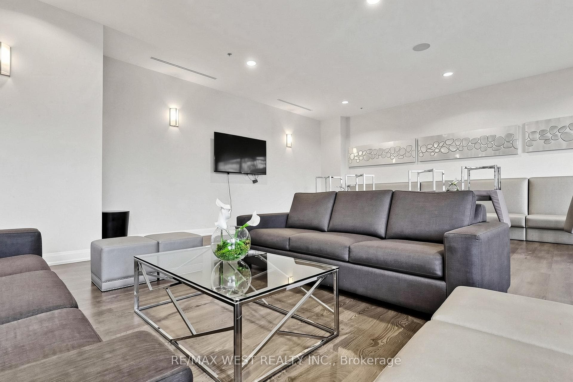2900 Highway 7 Road Unit 2602 photo 6