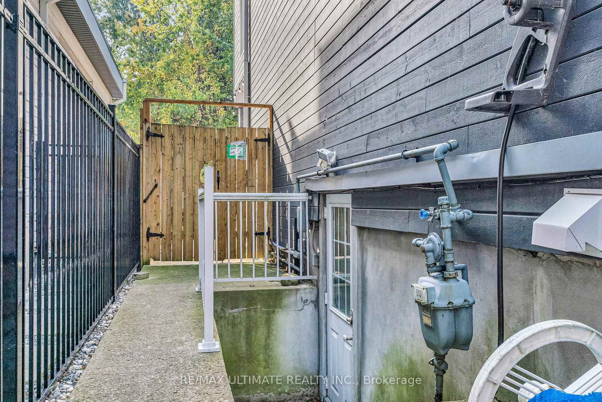 856 Goodwin Road photo 28
