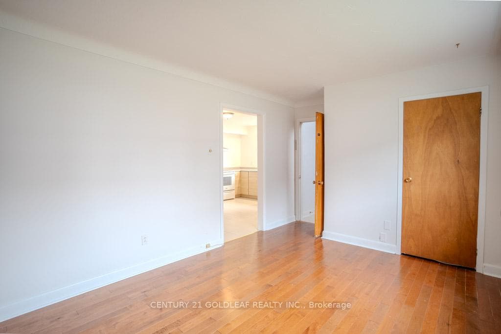 151 Montfort Street photo 13