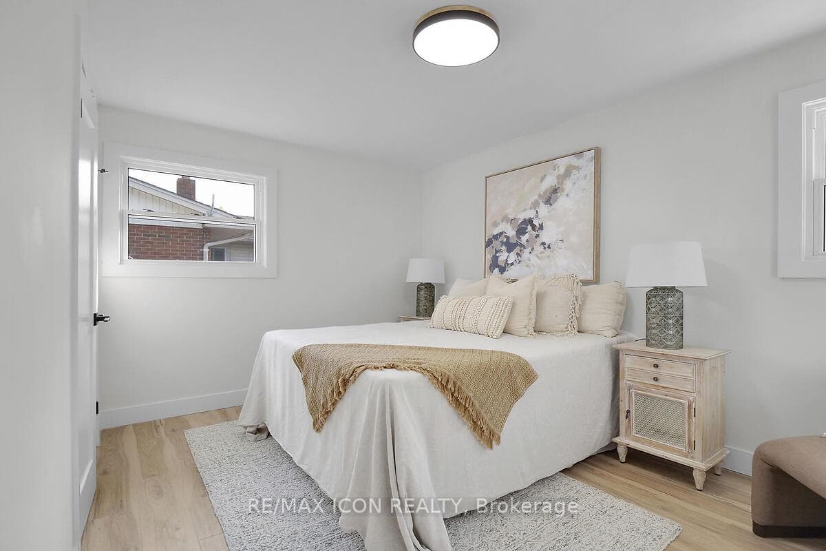 1466 Perth Avenue photo 19