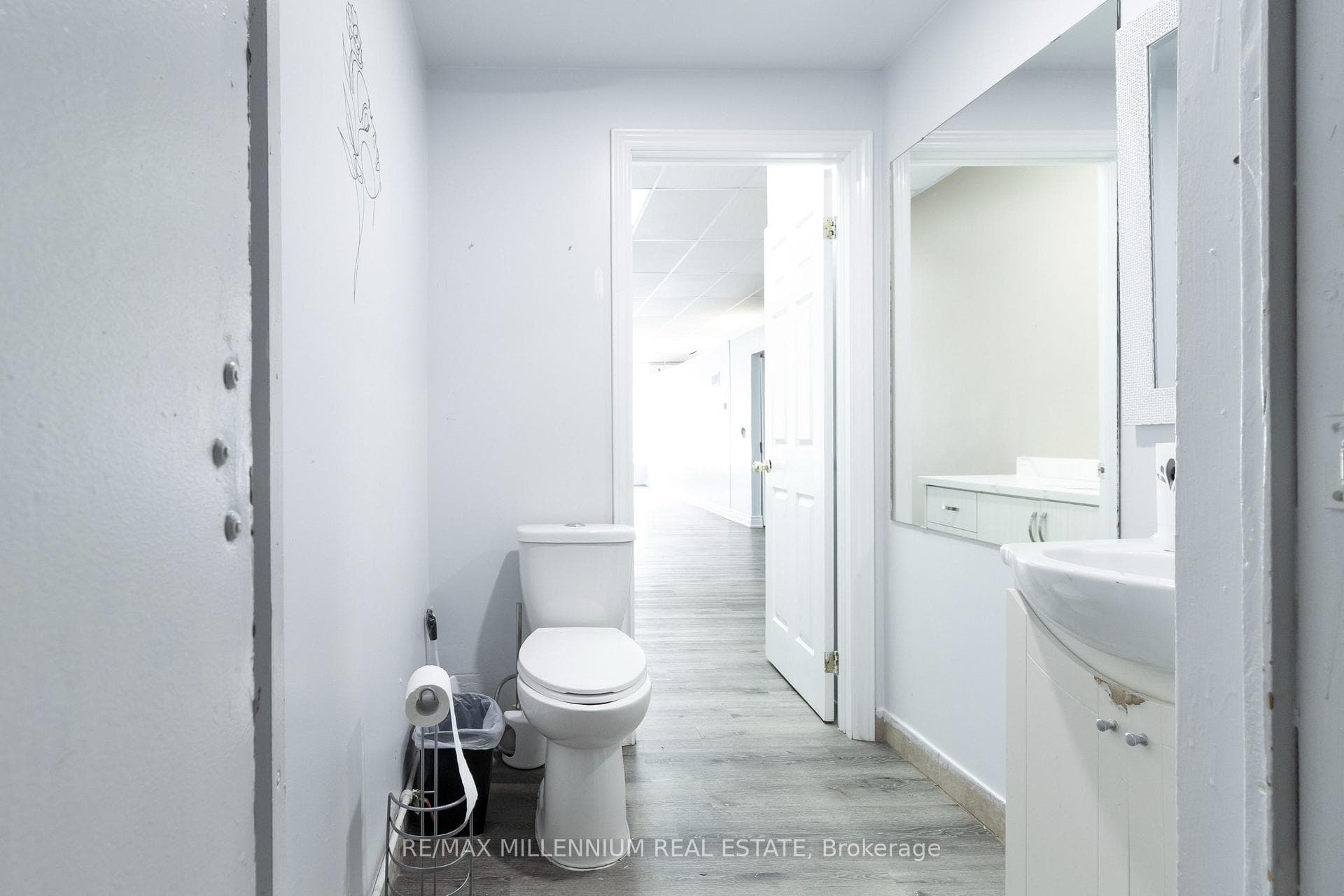1853 Lawrence Avenue photo 19
