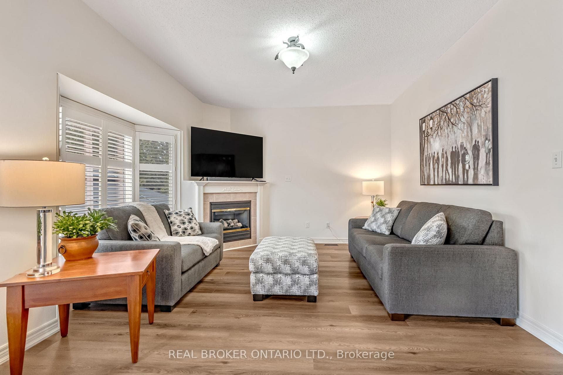 2423 Valley Heights Crescent photo 14
