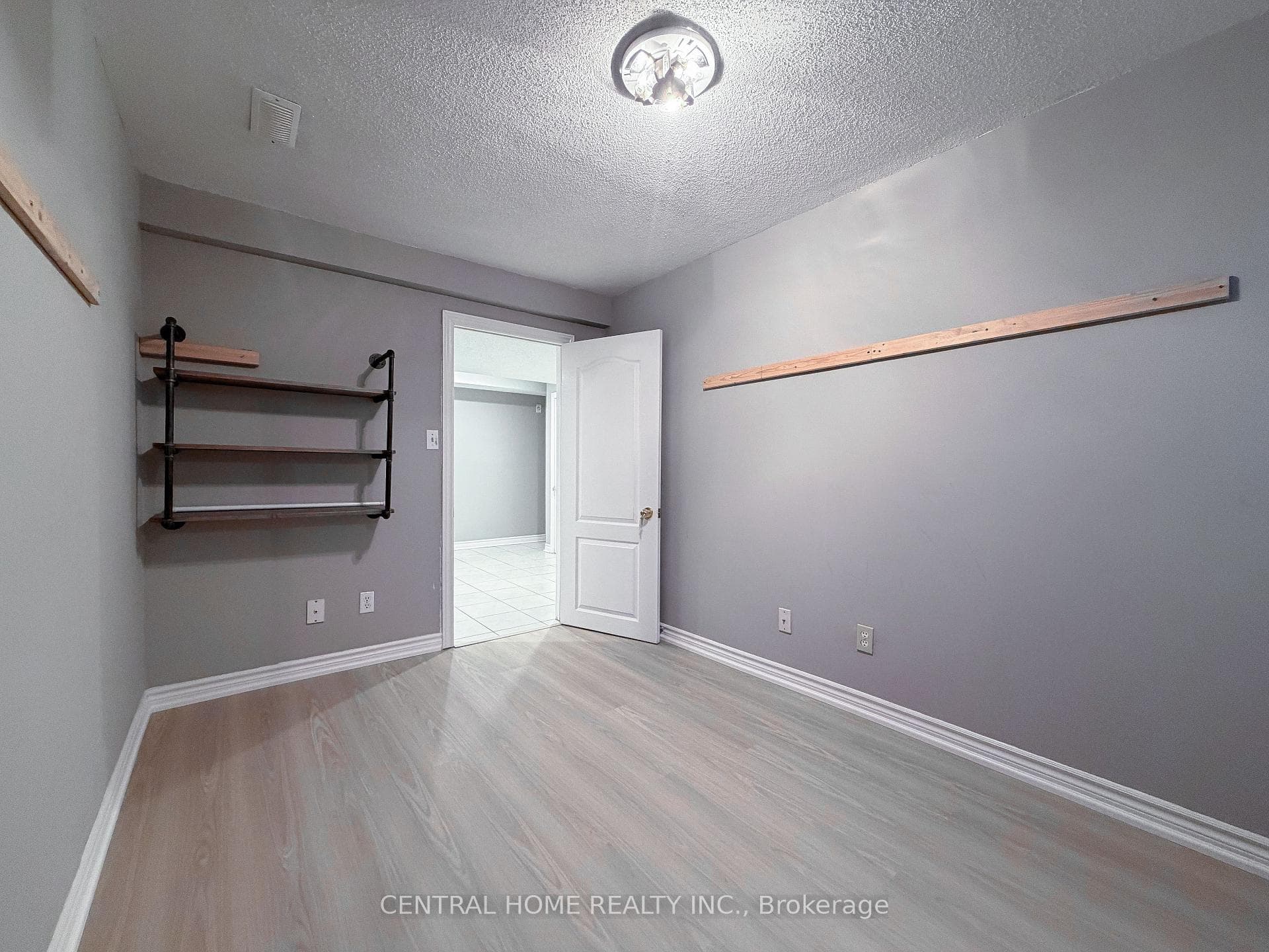 46 Clifton Court Unit Bsmt photo 10