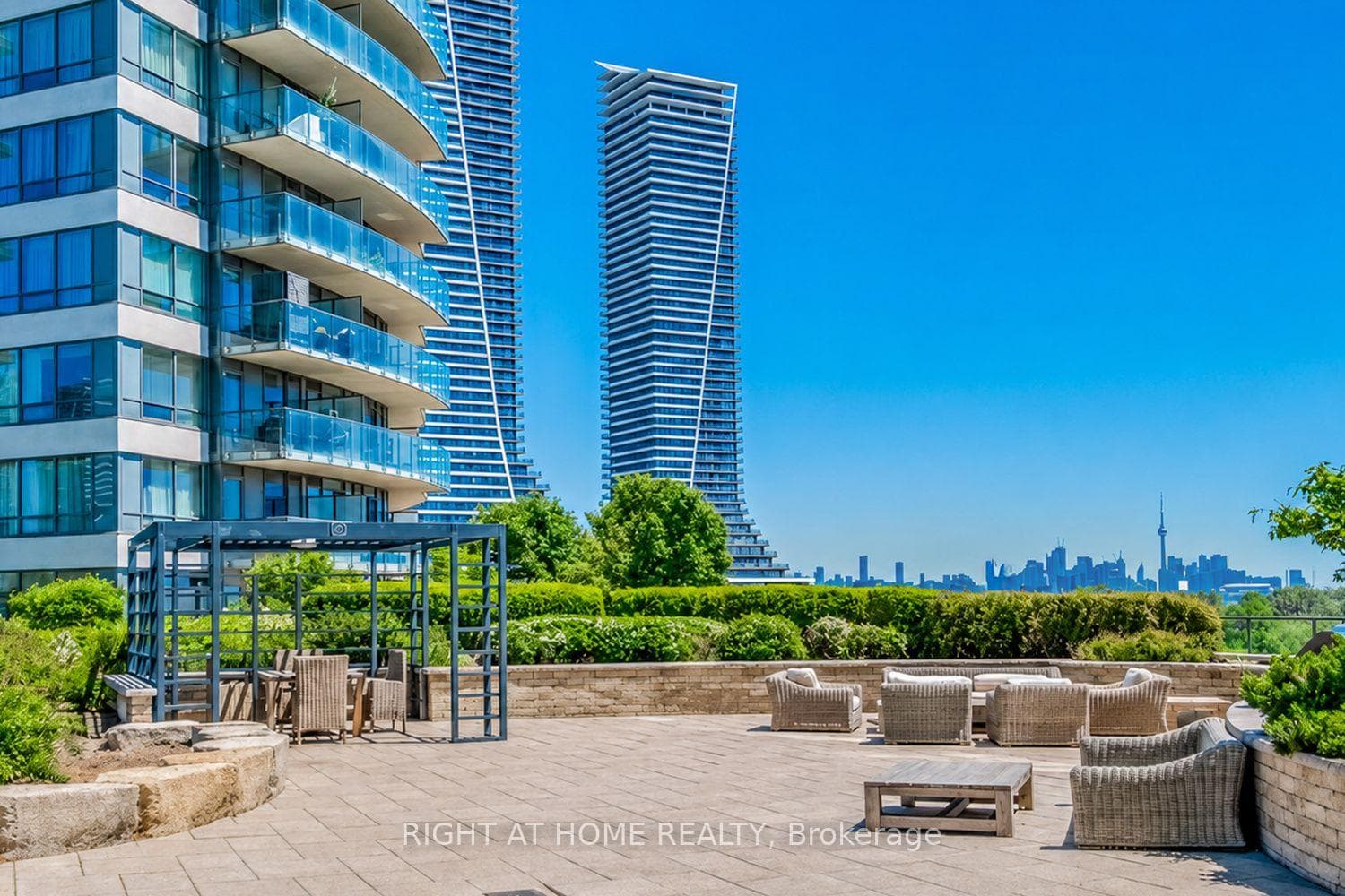 2240 Lake Shore Boulevard Unit 3104 photo 28