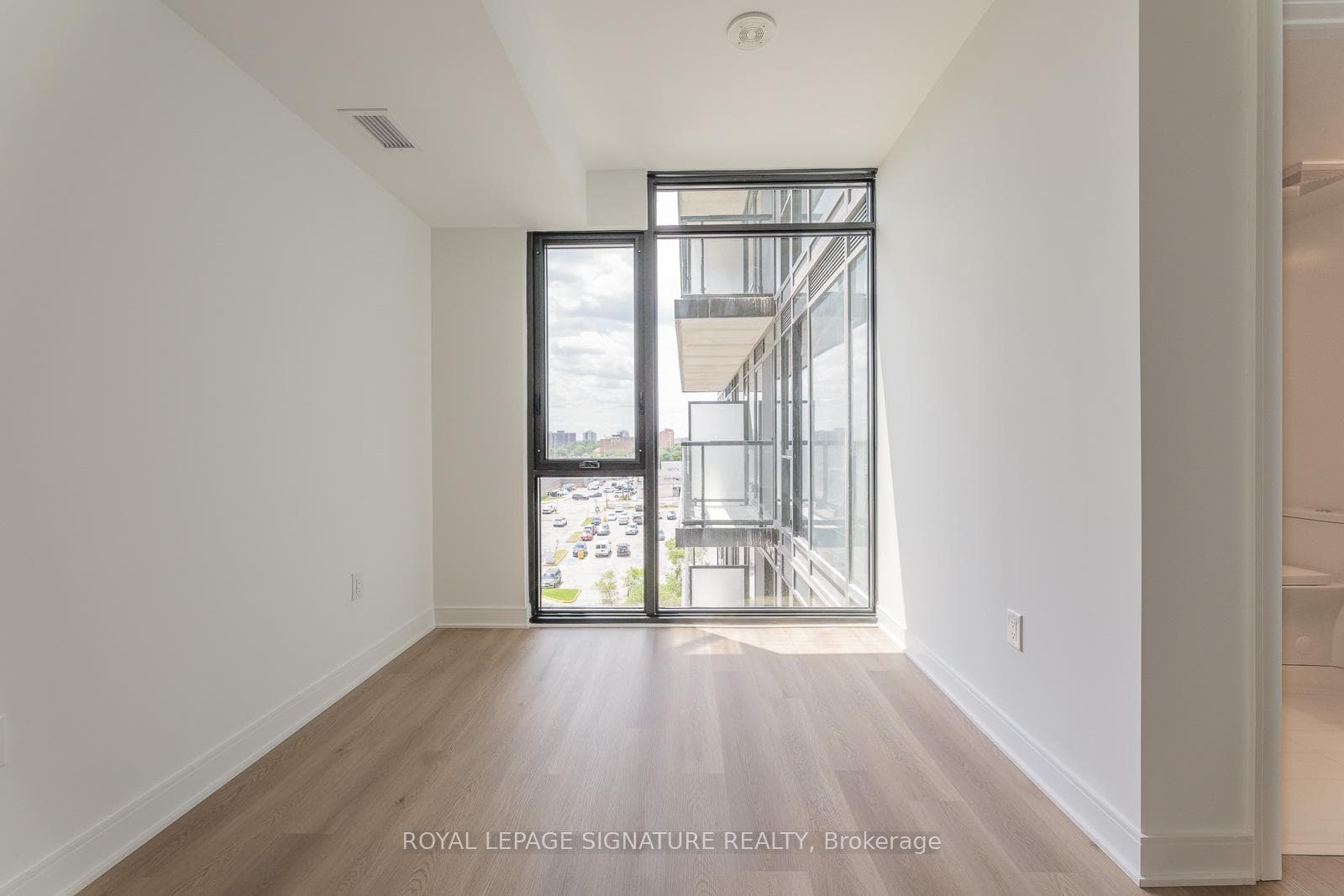 86 Dundas Street Unit 526 photo 19