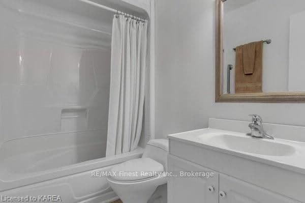 376 JAMES Street photo 18