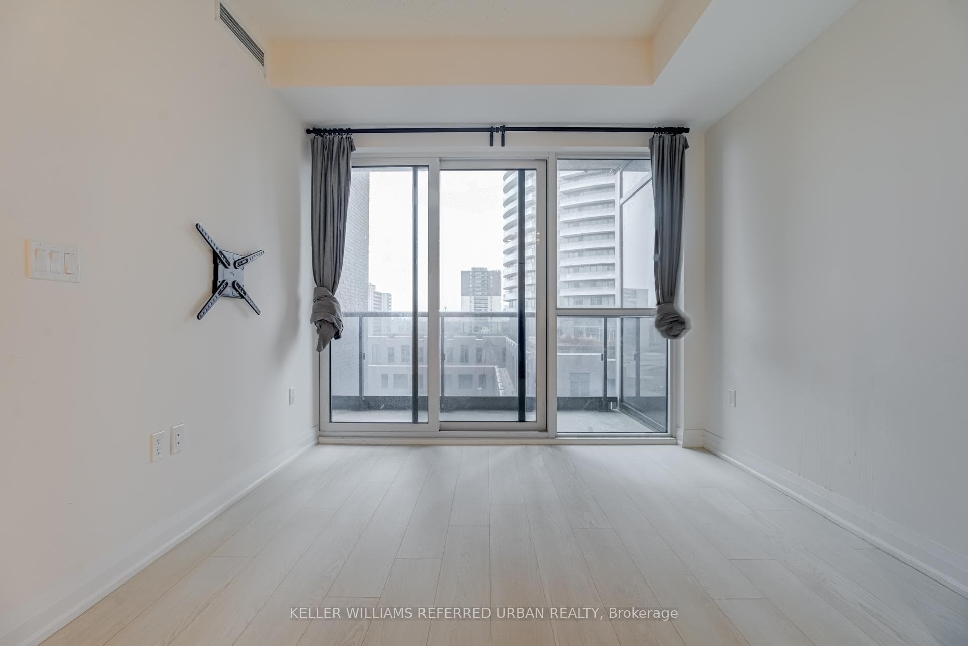 26 Gibbs Road Unit 651 photo 13