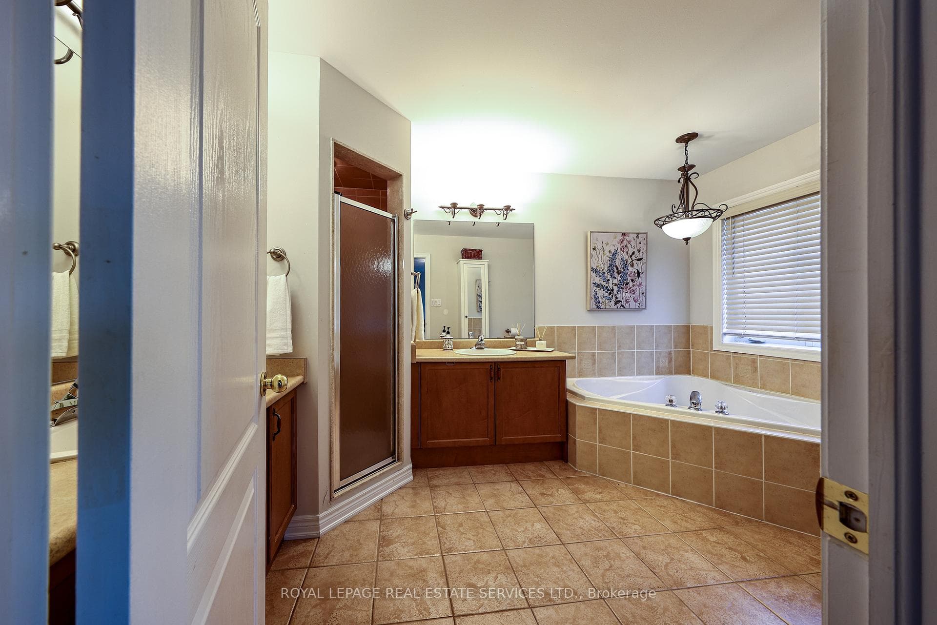 140 Humber Forest Court photo 28