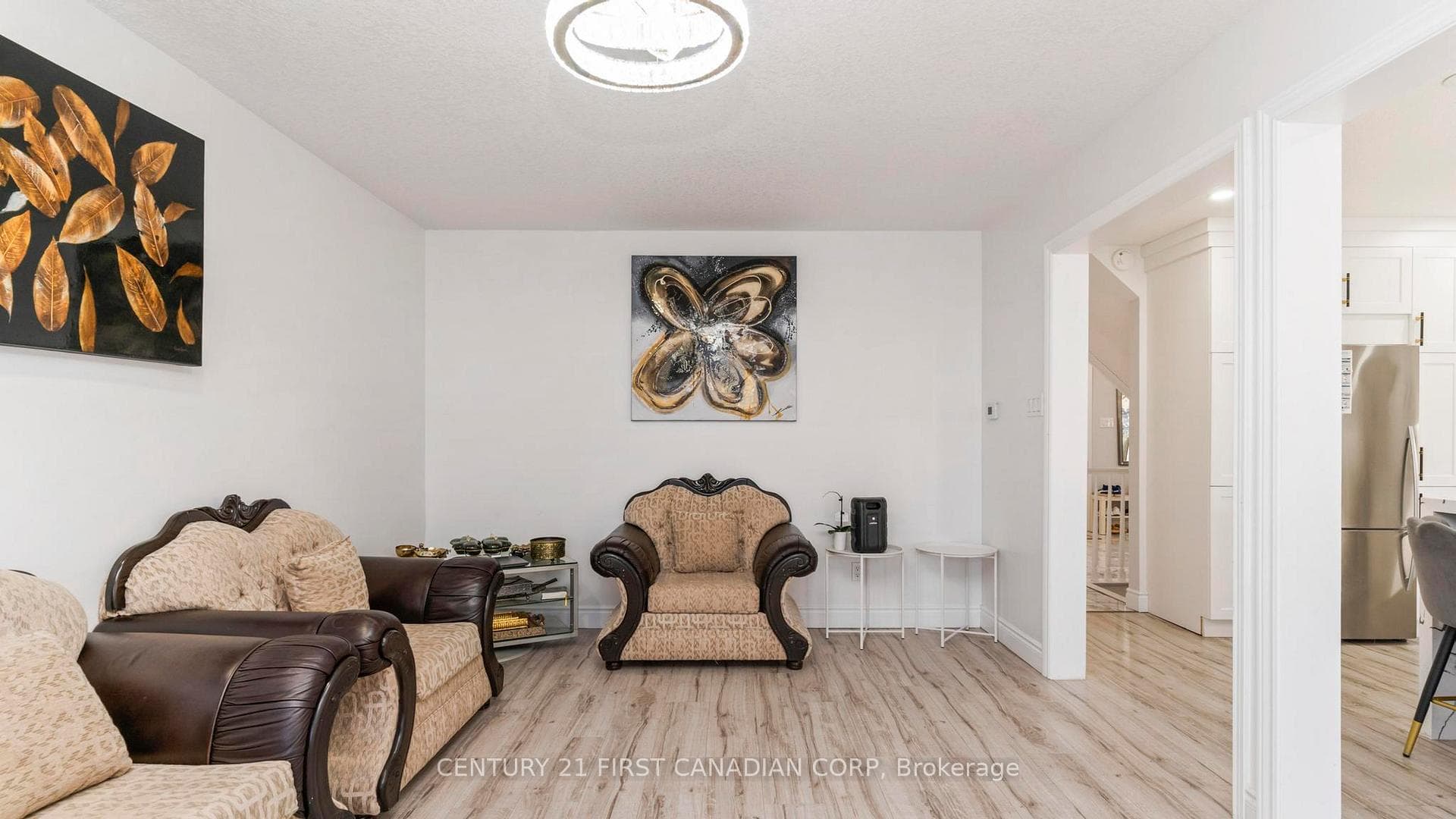 35 Hummingbird Crescent photo 18