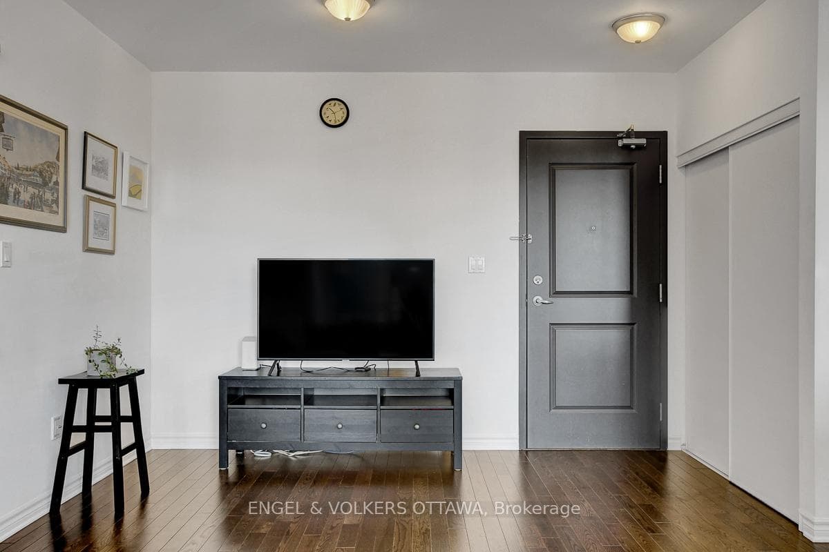 429 Kent Street Unit 428 photo 6