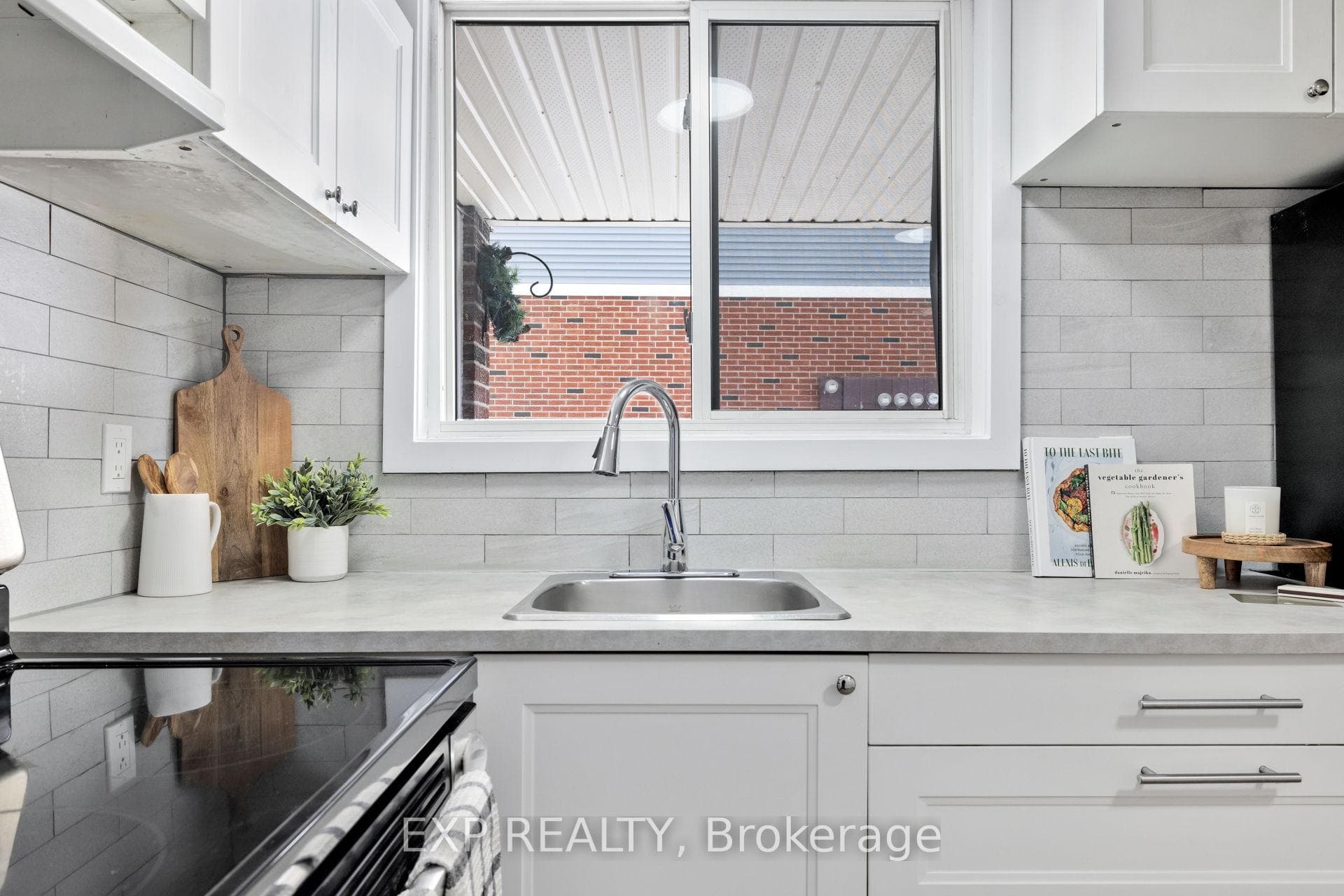 6470 BILBERRY Drive Unit 104 photo 17