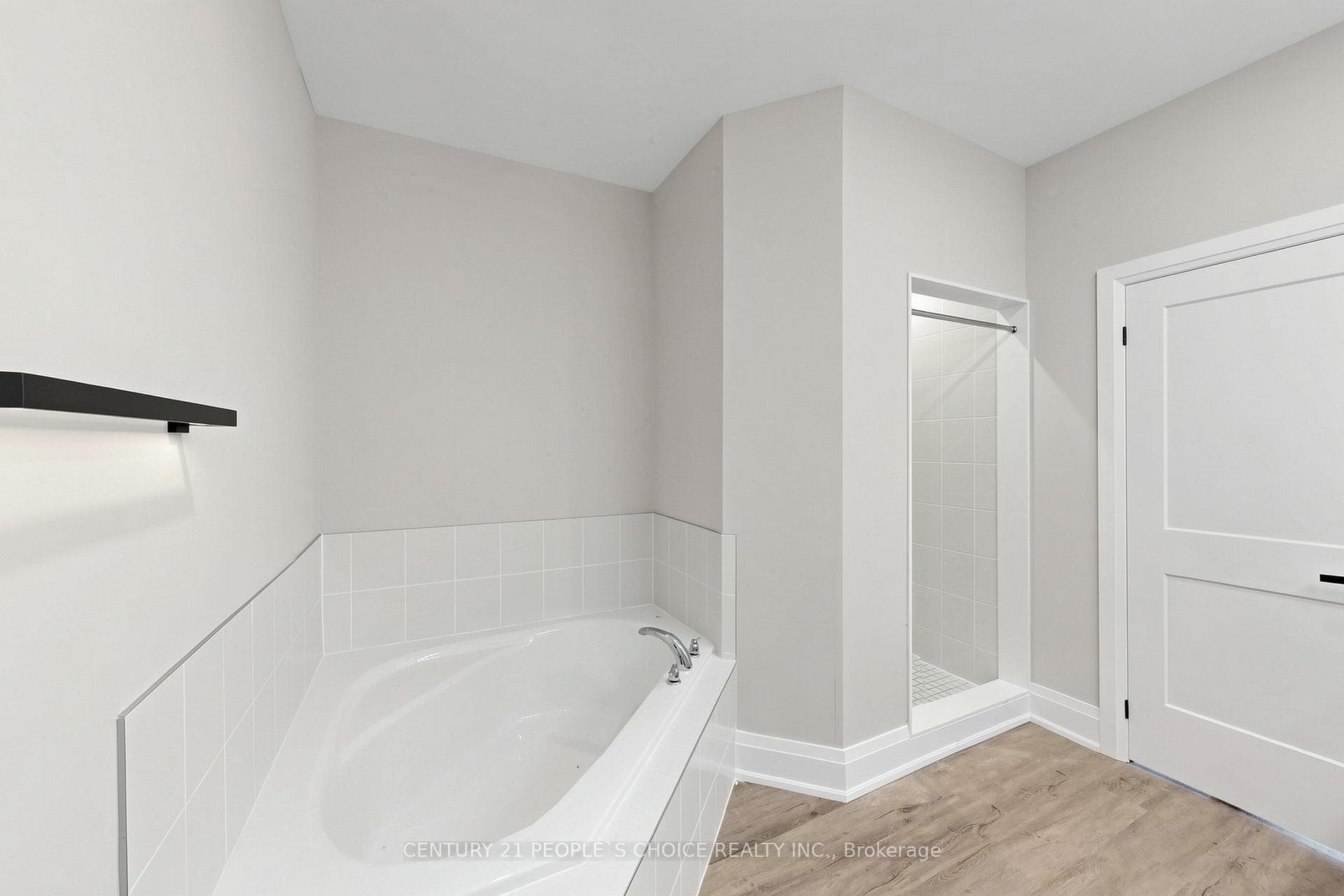 8 Durham Road photo 23