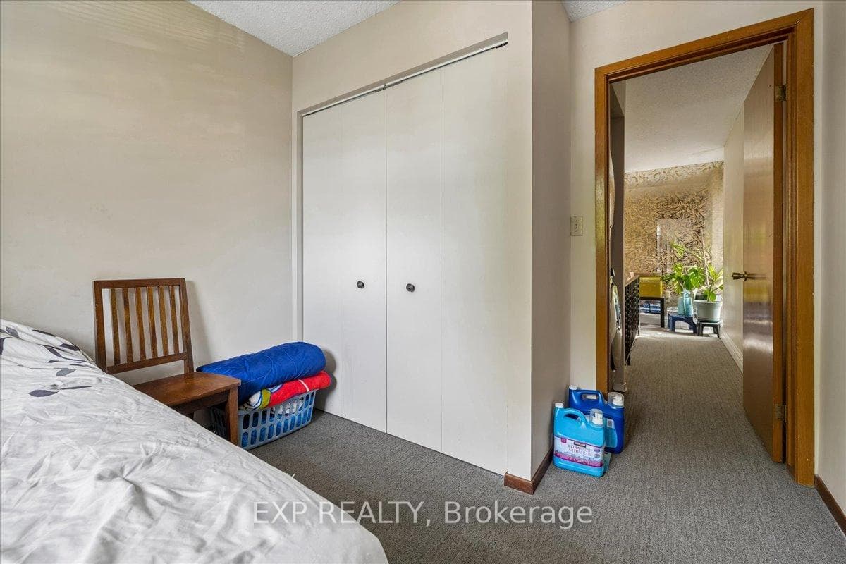 80 Maclennan Avenue photo 42