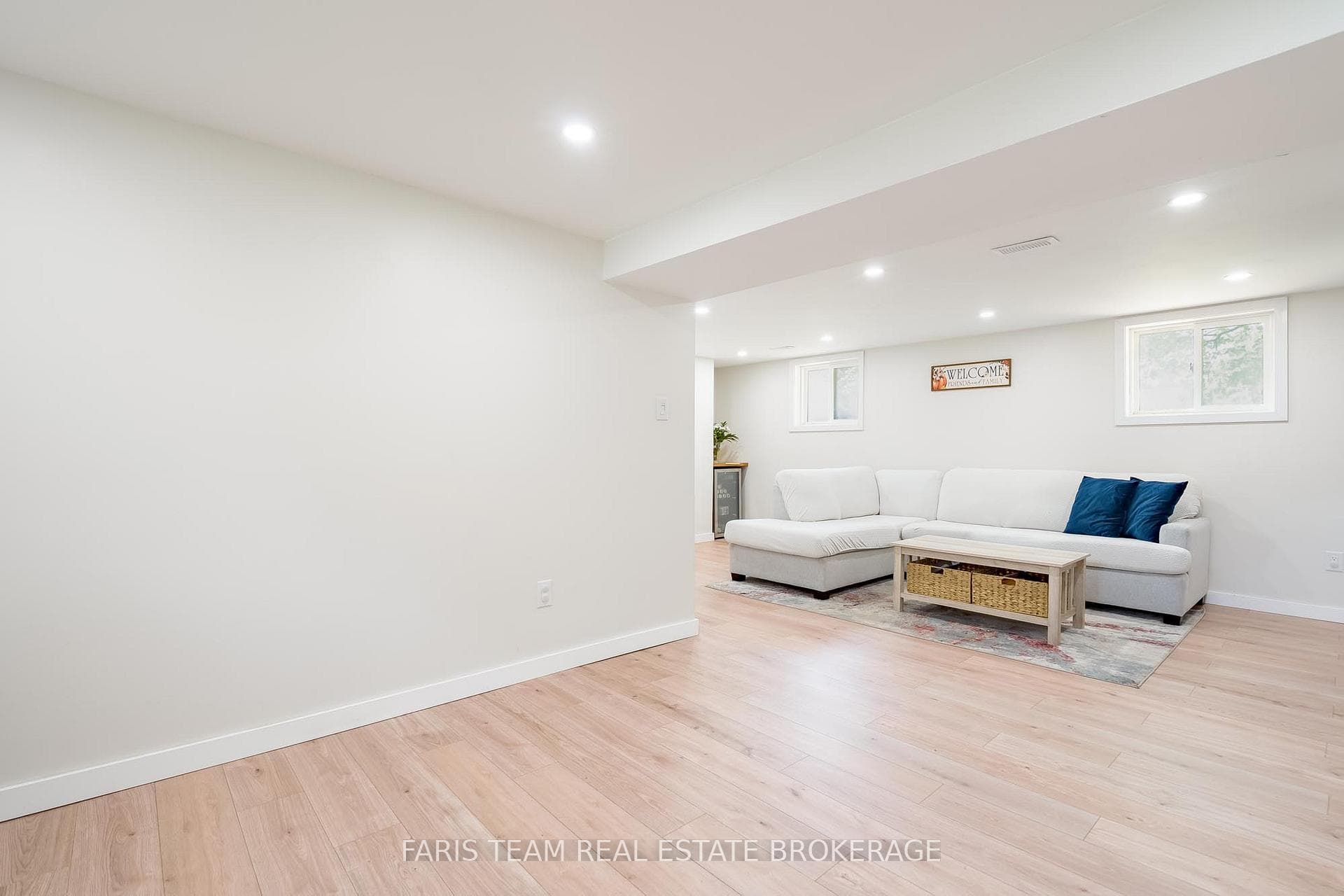 201 Parkside Crescent photo 23