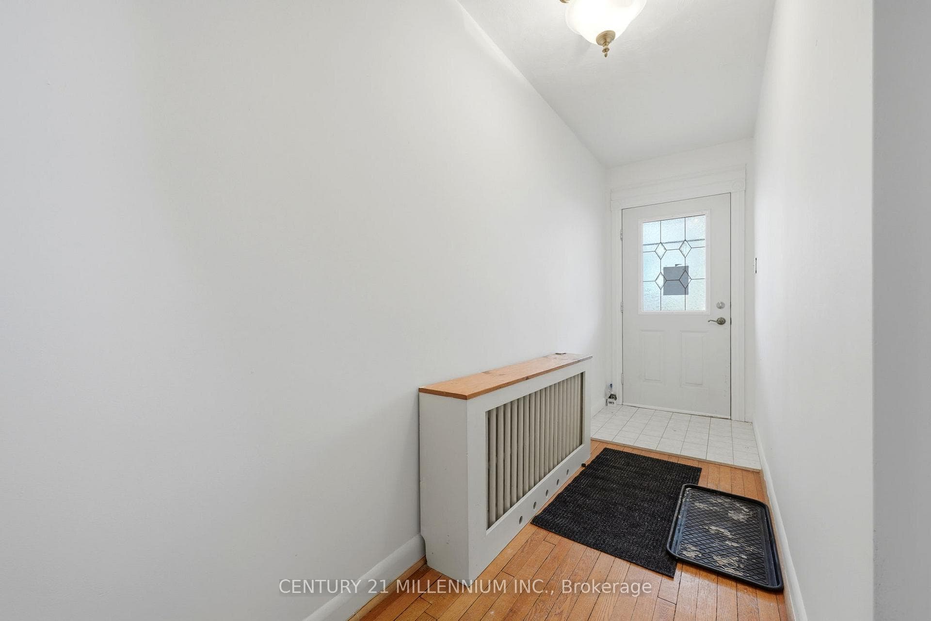 2585 Lake Shore Boulevard photo 7
