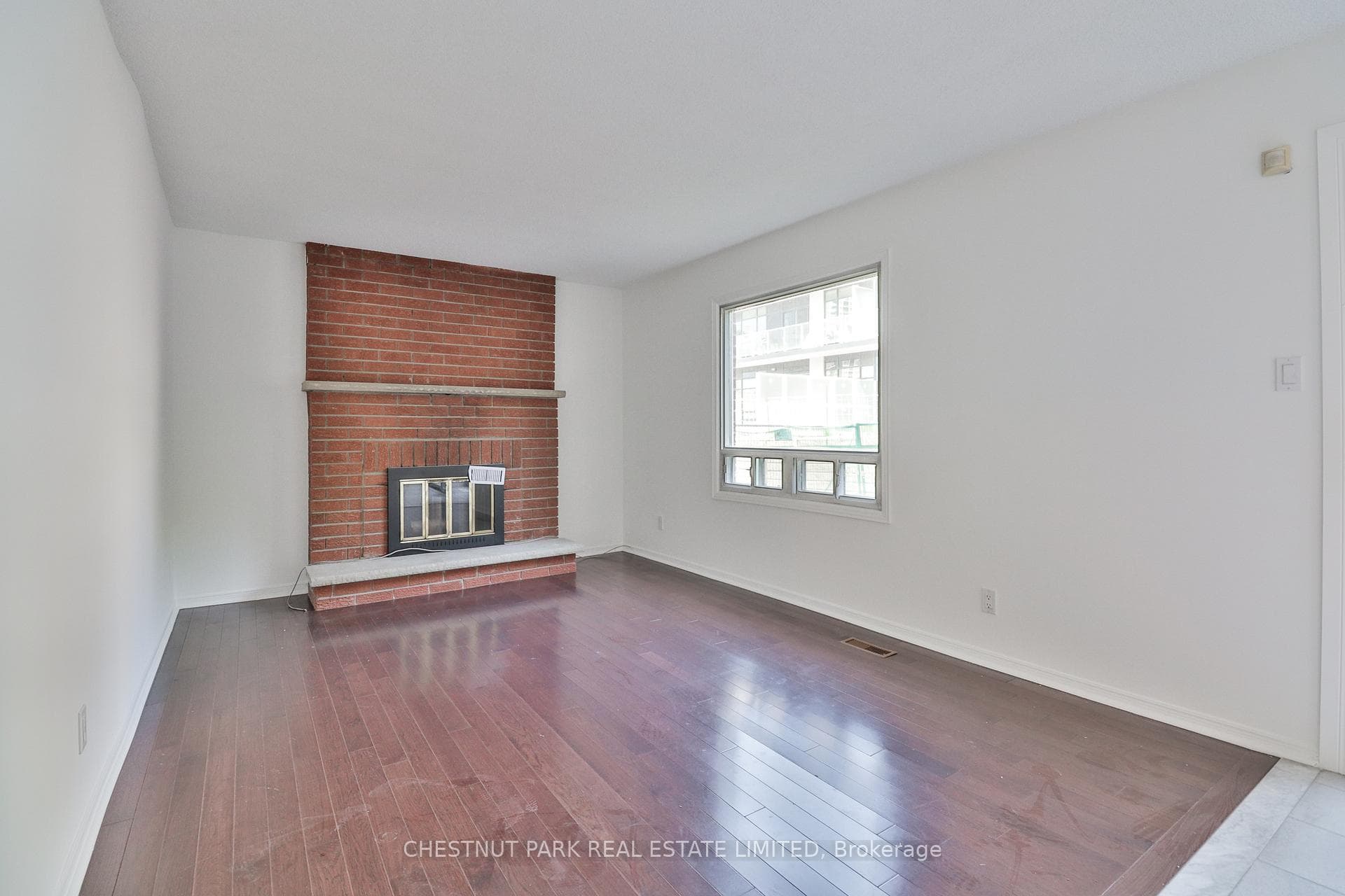 18 Dervock Crescent photo 4