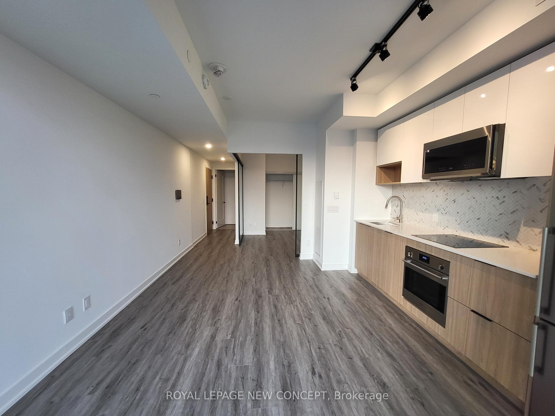 5 Defries Street Unit 3407 photo 2