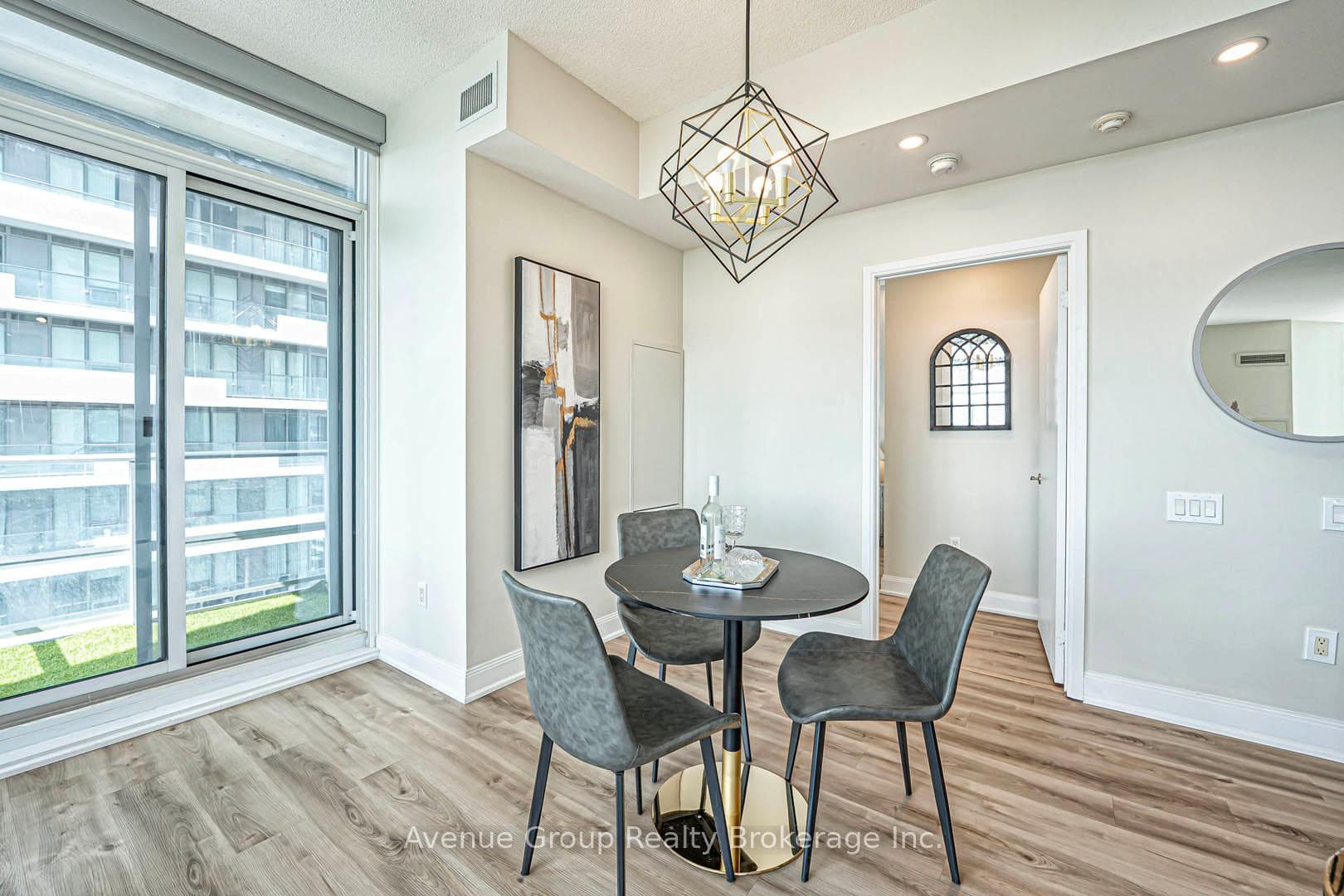 2191 Yonge Street Unit 3308 photo 11